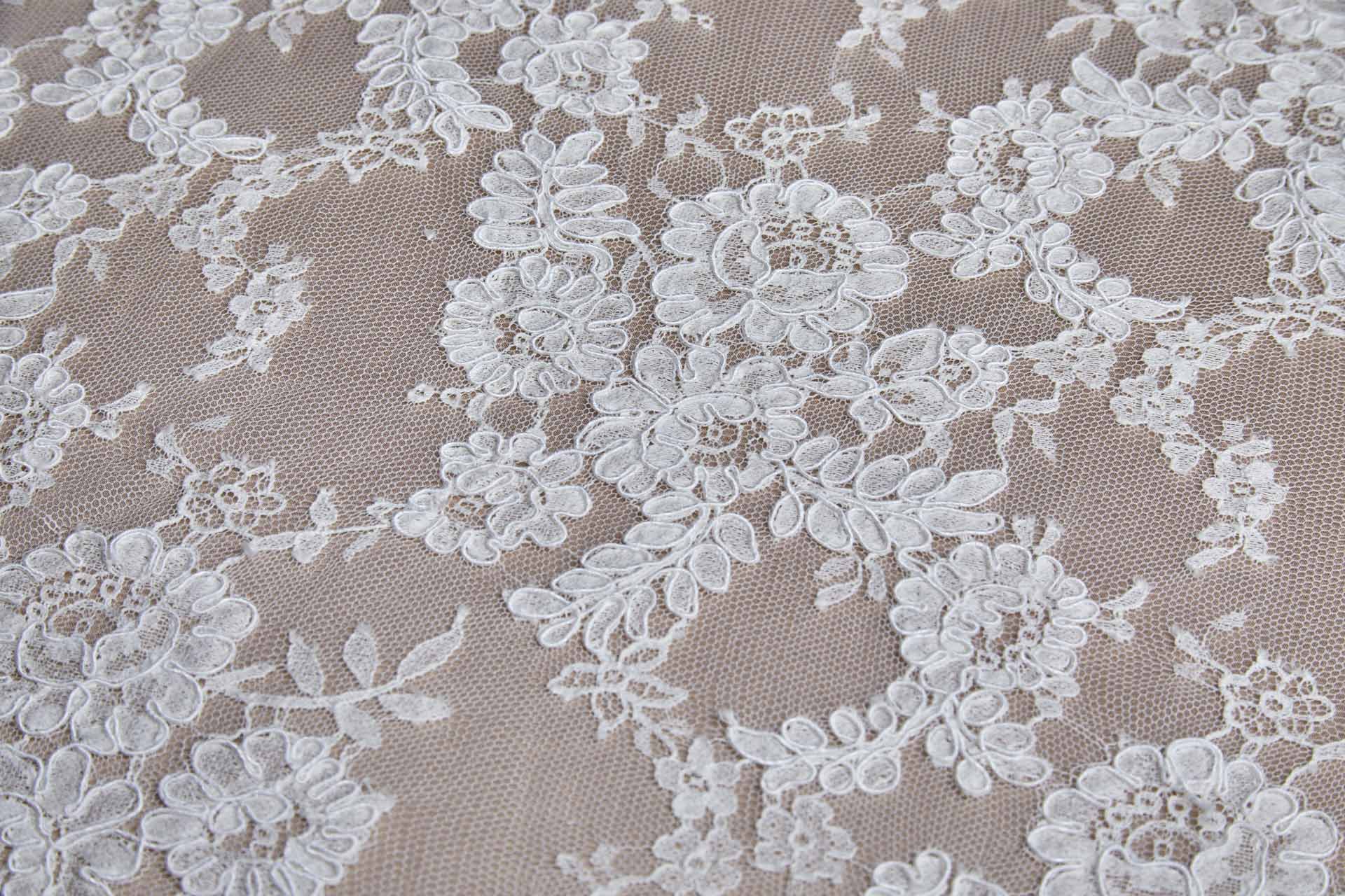 French Corded Leavers Lace with Posies and Leaves - Ivory fabric, image 4 of 9