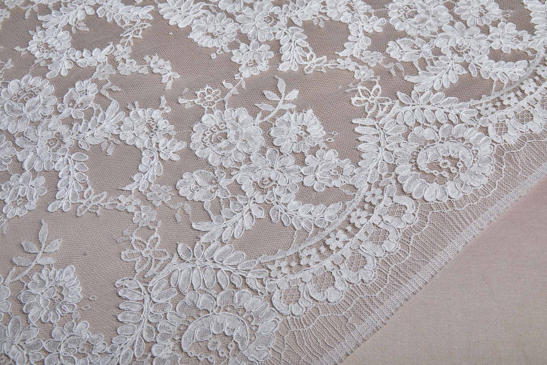 French Corded Leavers Lace with Posies and Leaves - Ivory fabric, image 6 of 9