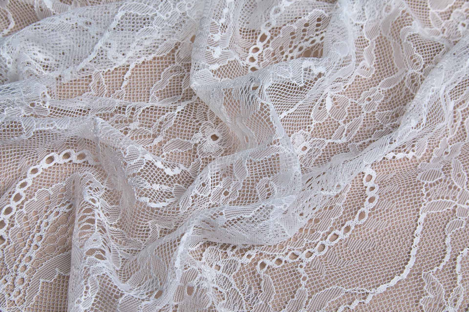 Base Lace in Ivory fabric, image 4 of 9