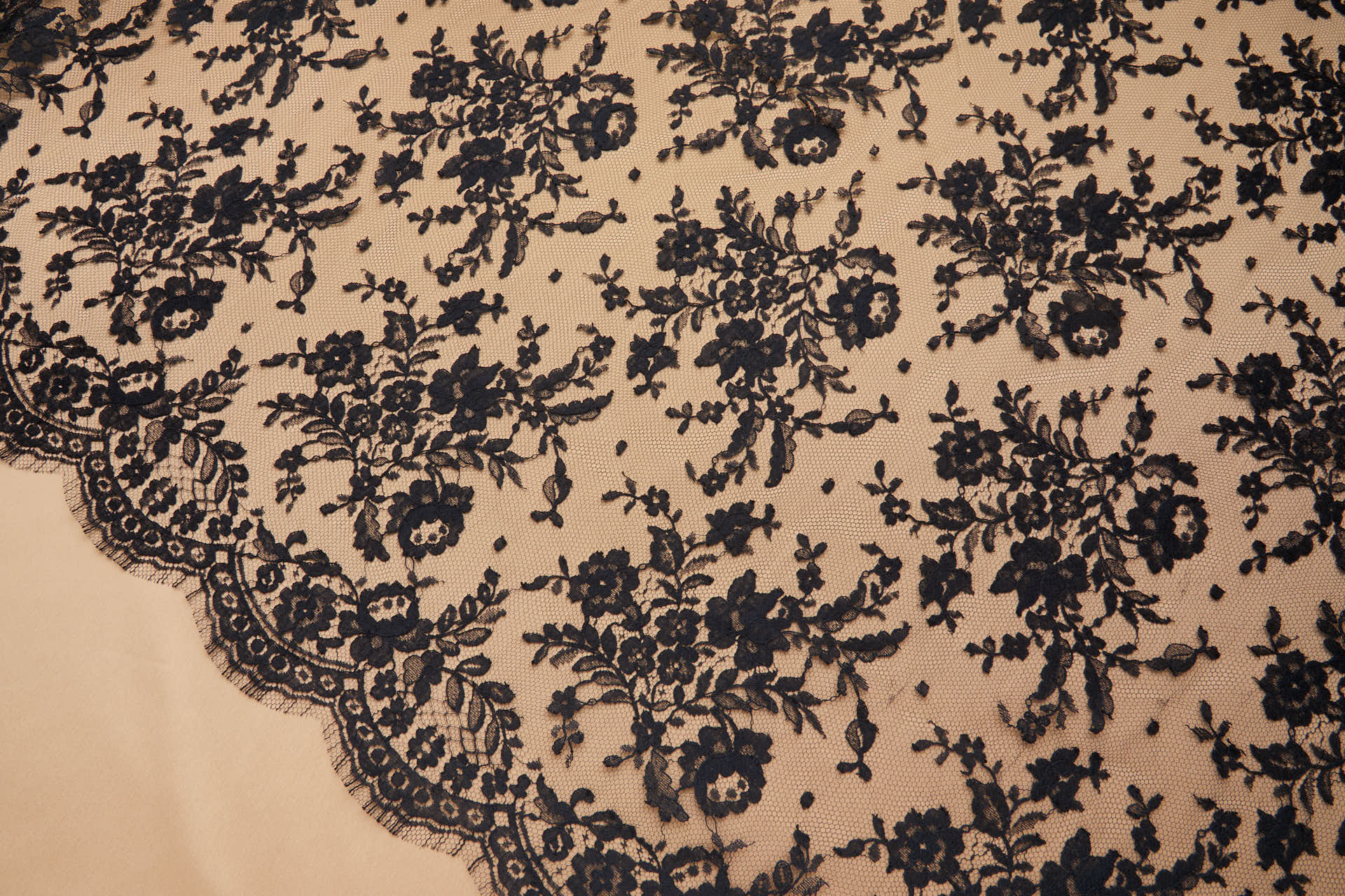 Classic Floral Bouquet Leavers Lace in Black - 170cm fabric, image 8 of 10
