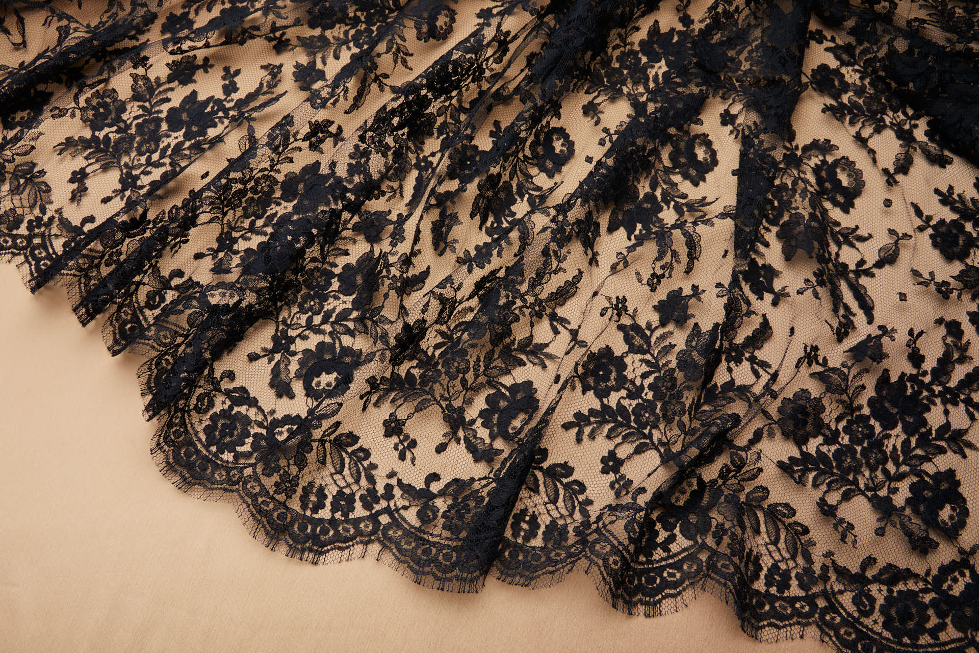 Classic Floral Bouquet Leavers Lace in Black - 170cm fabric, image 4 of 10
