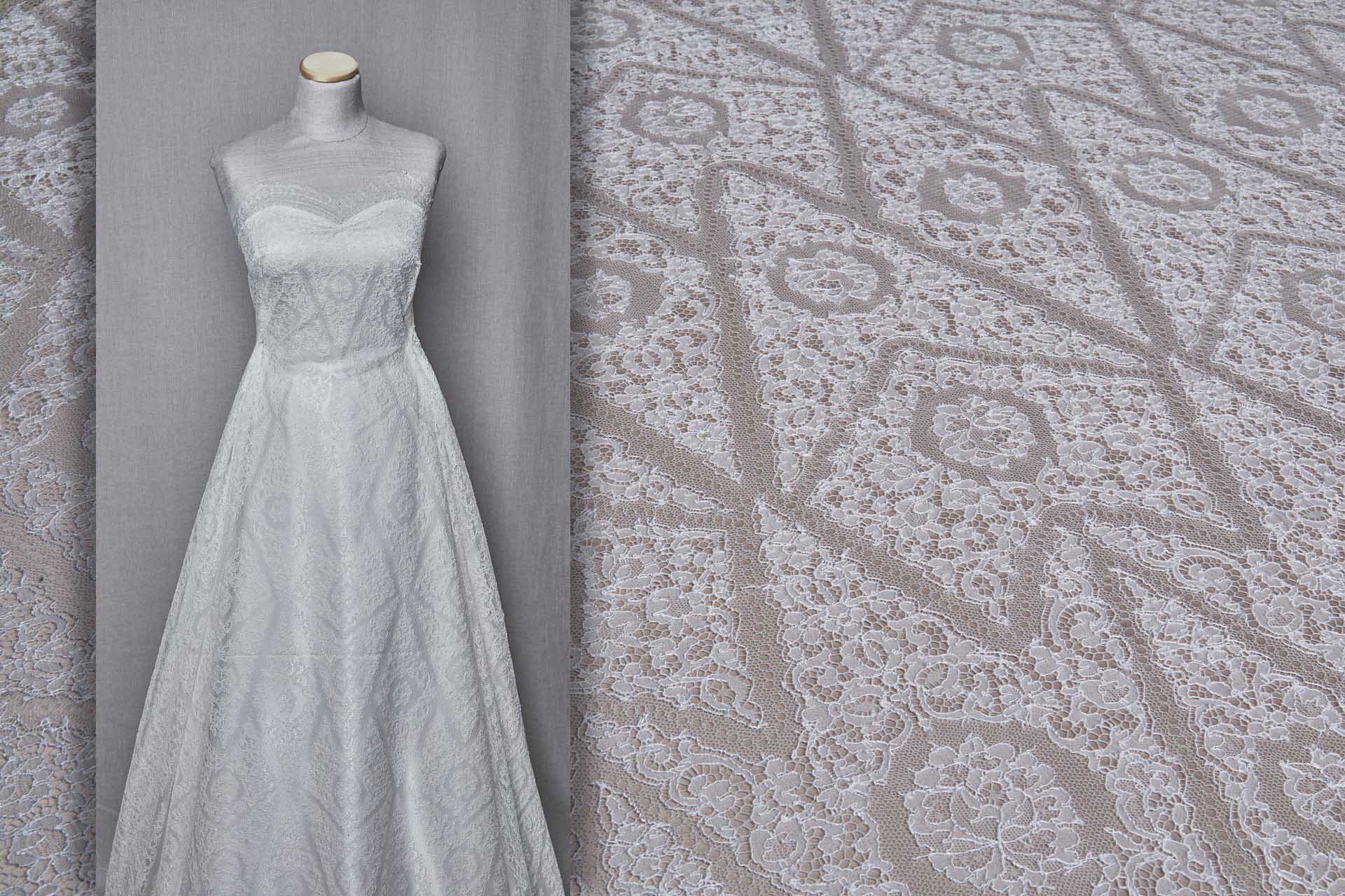 Vintage Geometric Chantilly Lace in Ivory fabric, image 2 of 15