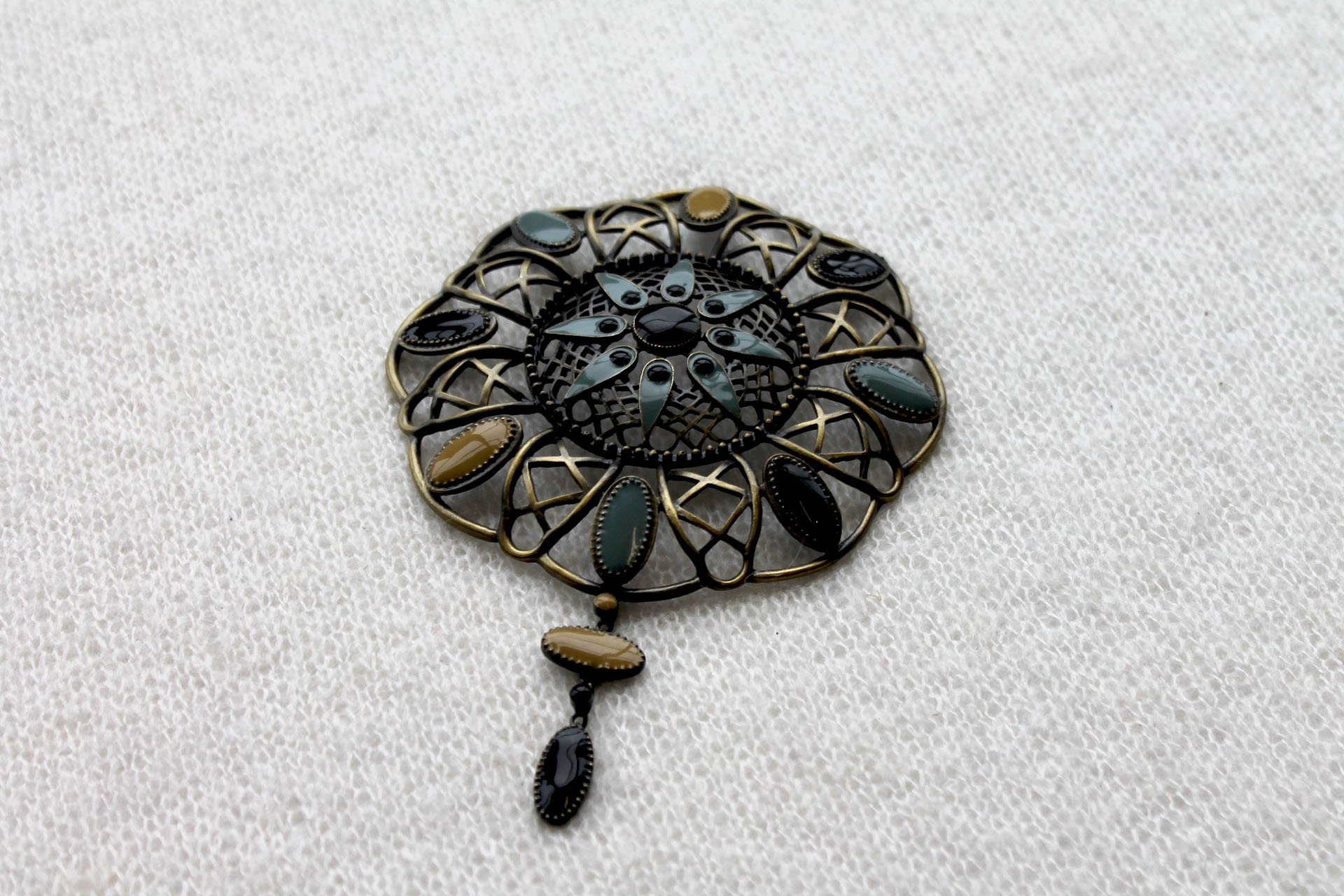 Decorative Metal and Enamel Ornament trim, image 4 of 6