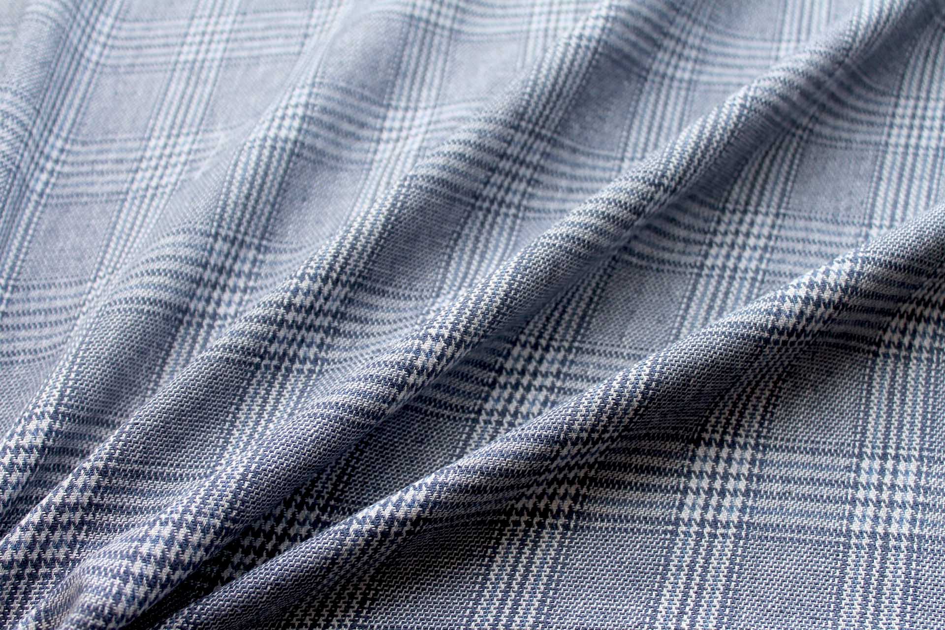 "Prince of Wales" Check Linen in Blues fabric, image 3 of 7