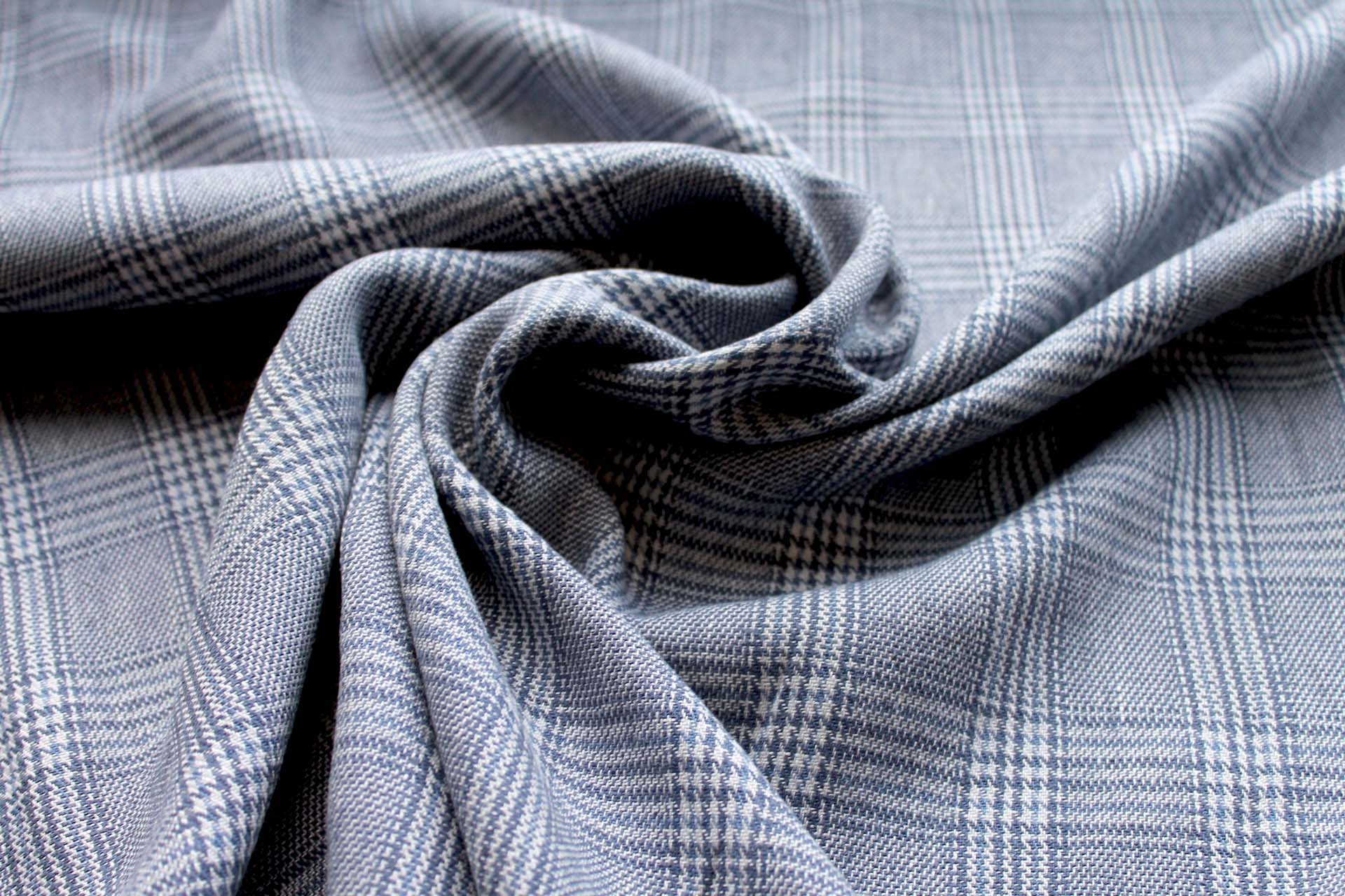 "Prince of Wales" Check Linen in Blues fabric