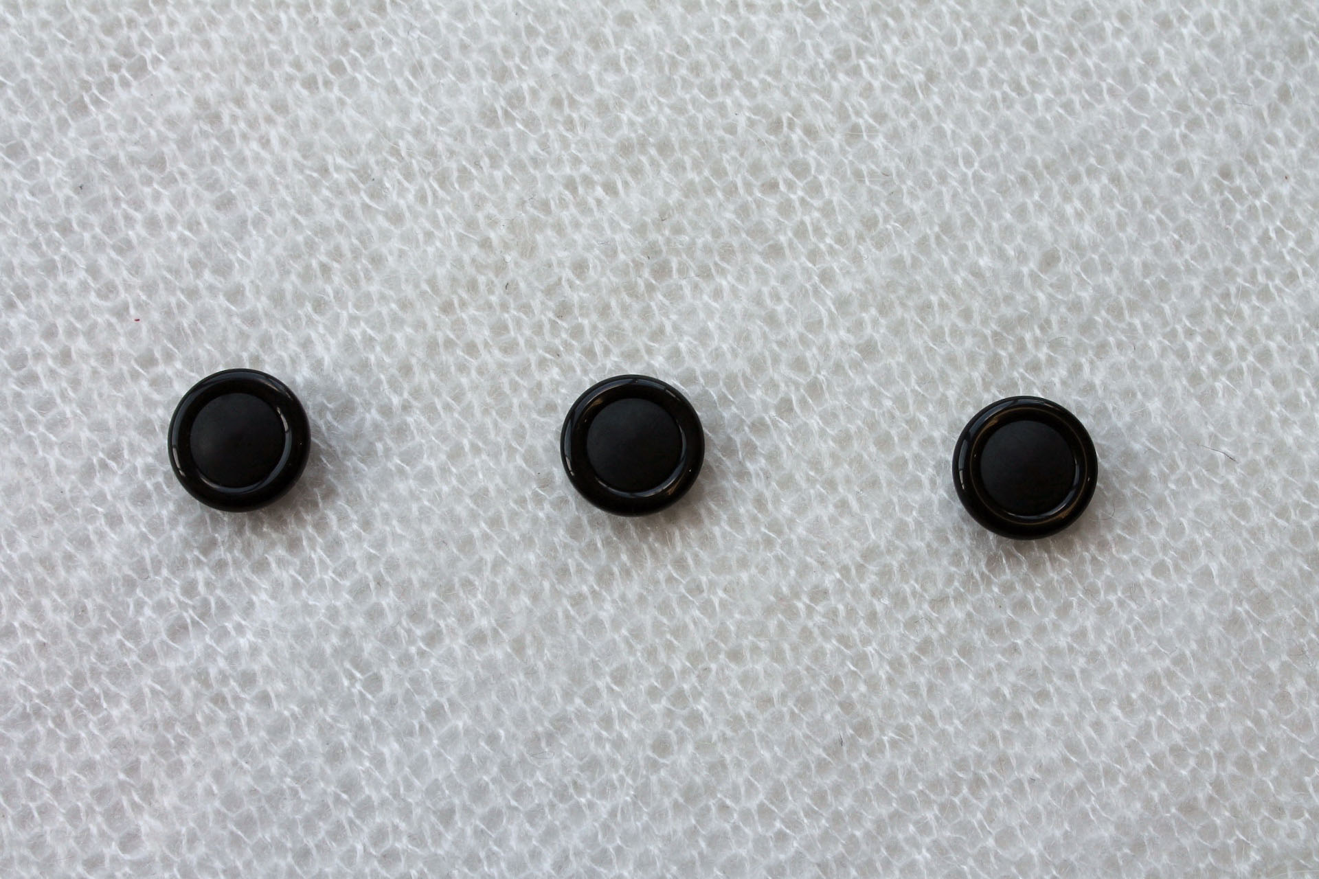 Round Black Ridge Button - 1.6cm, image 2 of 4