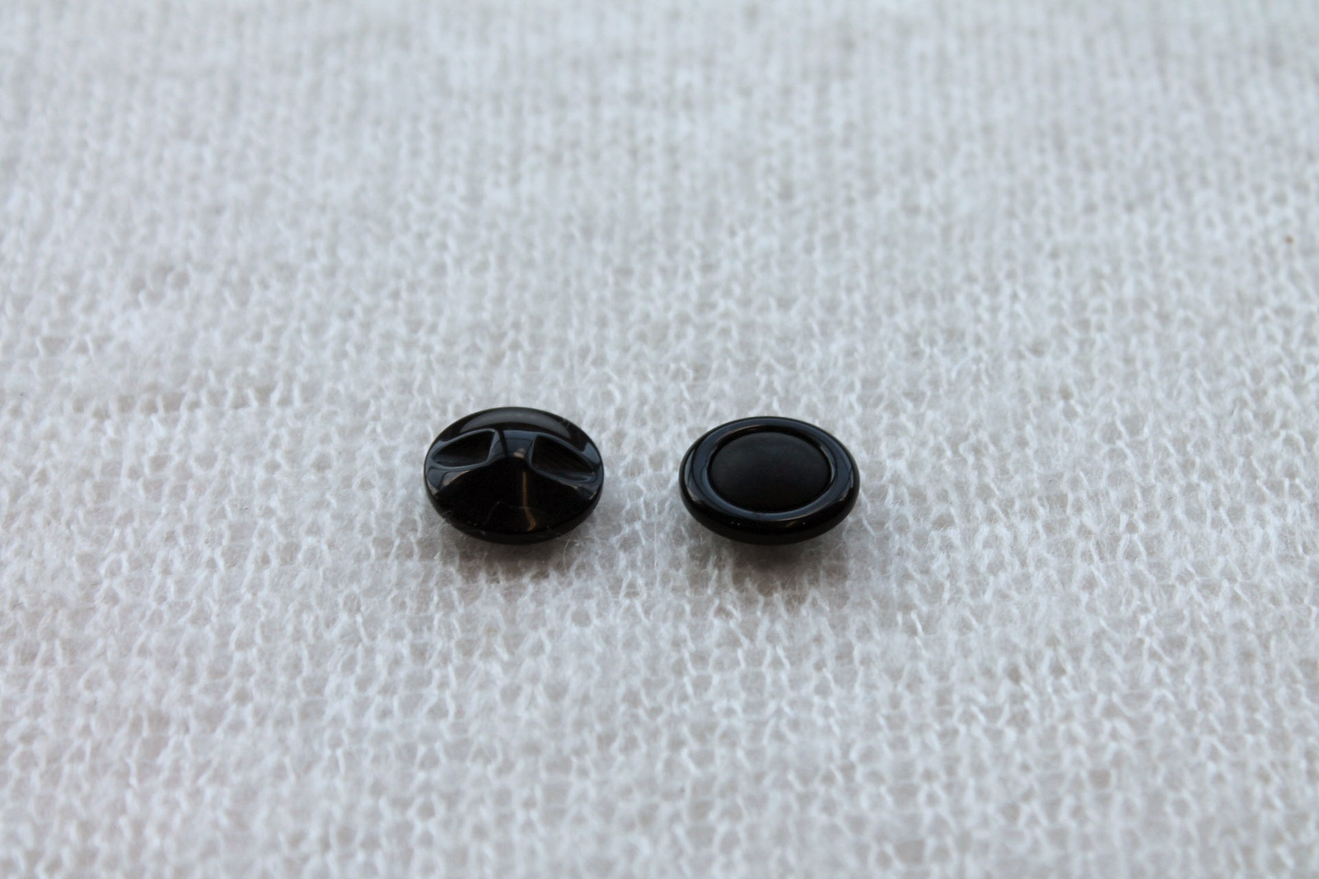 Round Black Ridge Button - 1.6cm, image 3 of 4