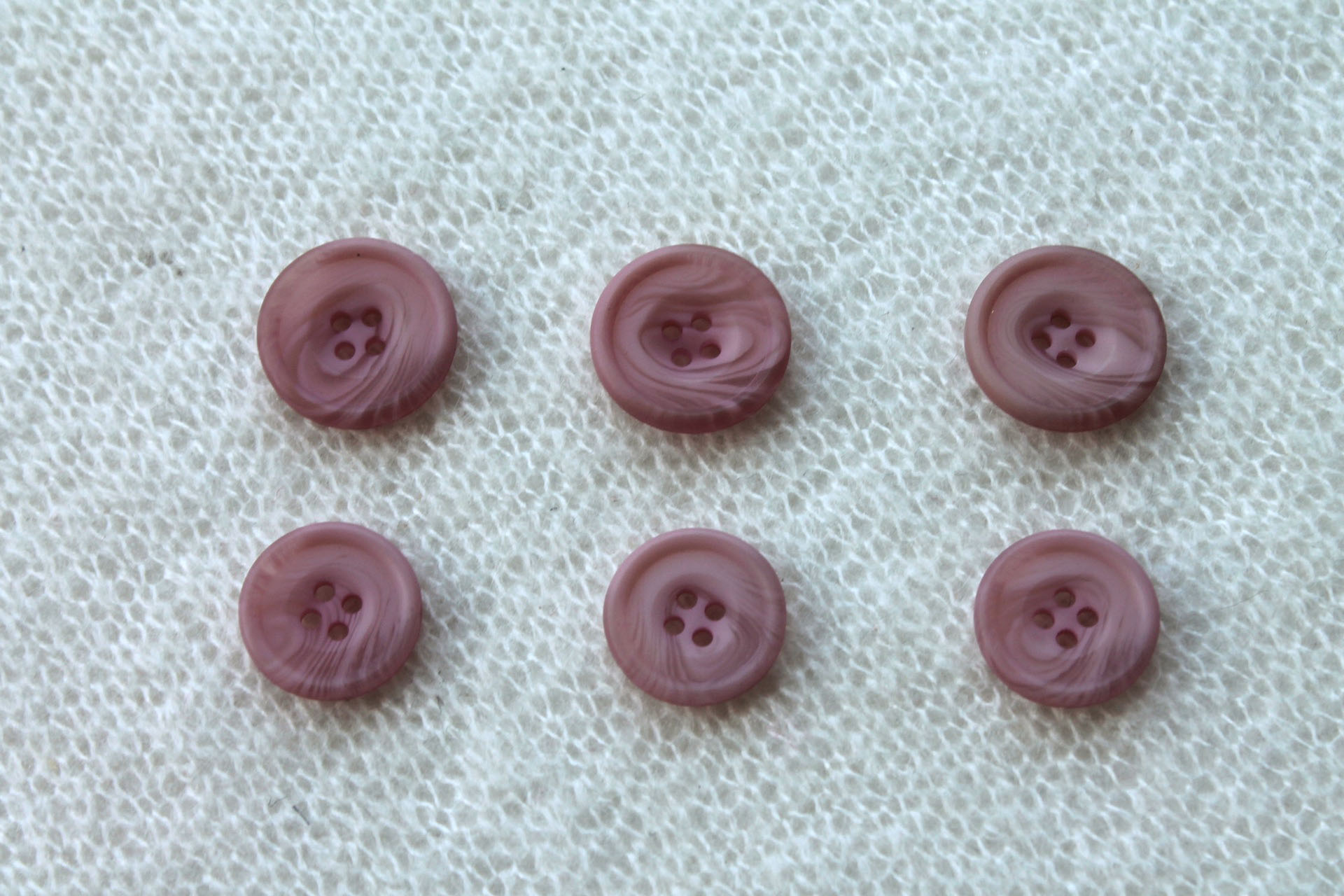 Round Dusty Rose "Faux Horn" Button - 2.2cm, image 2 of 4