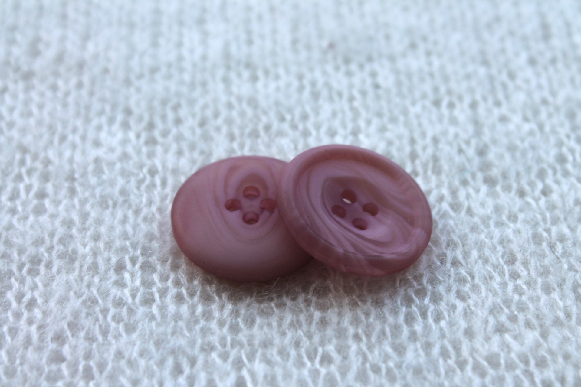 Round Dusty Rose "Faux Horn" Button - 2.2cm, image 3 of 4