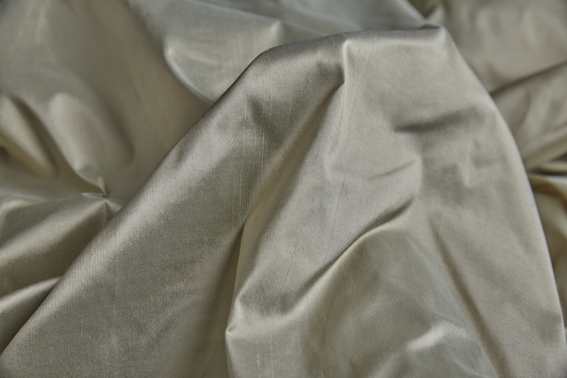 Silk Dupion - Straw shot Mint Green fabric, image 8 of 8