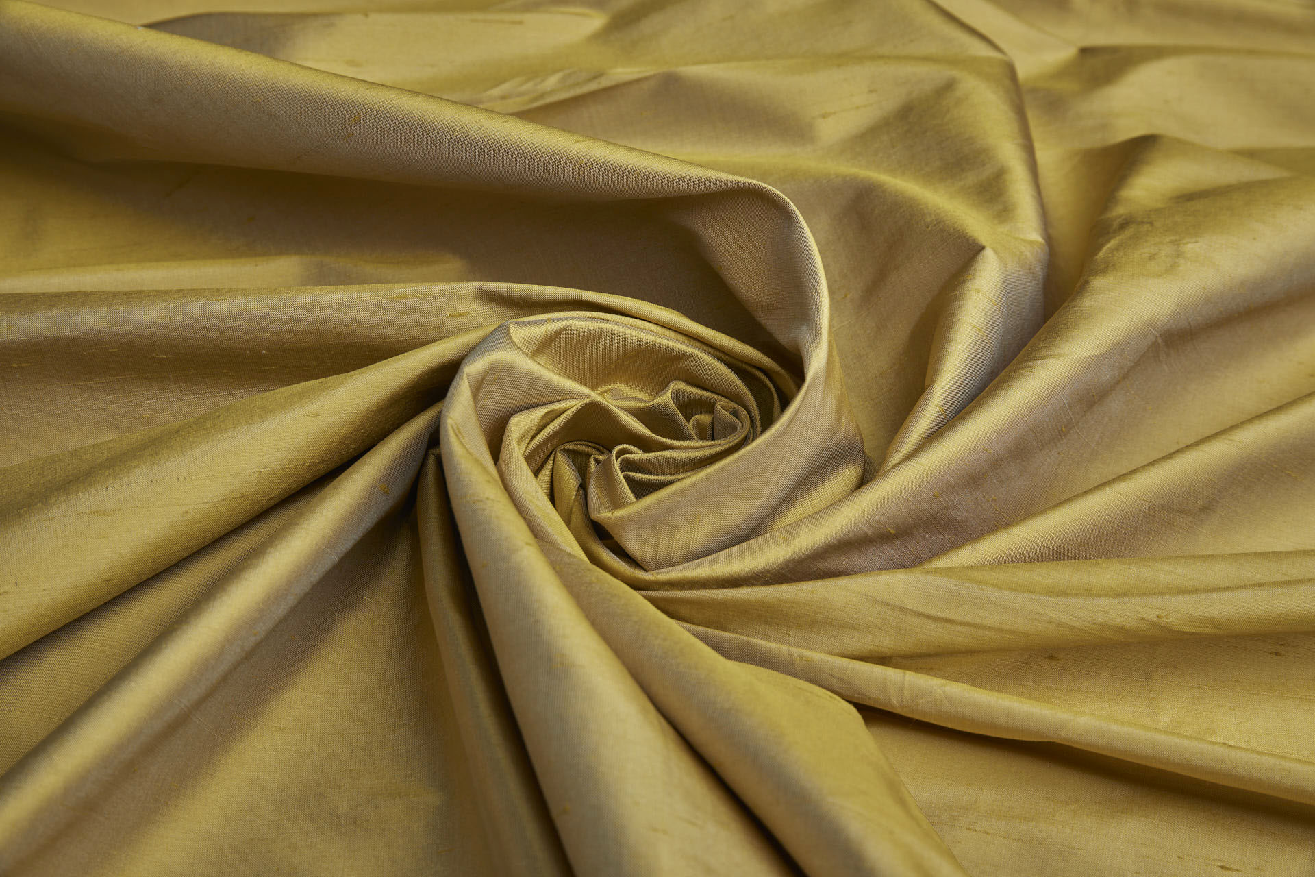 Silk Dupion - Golden shot Ivory fabric