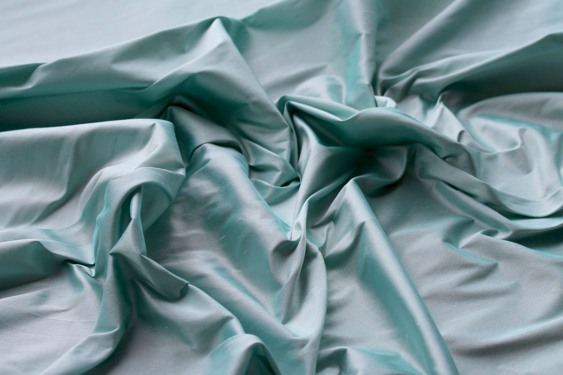 Silk Dupion - Mint shot White - B89 fabric, image 2 of 6