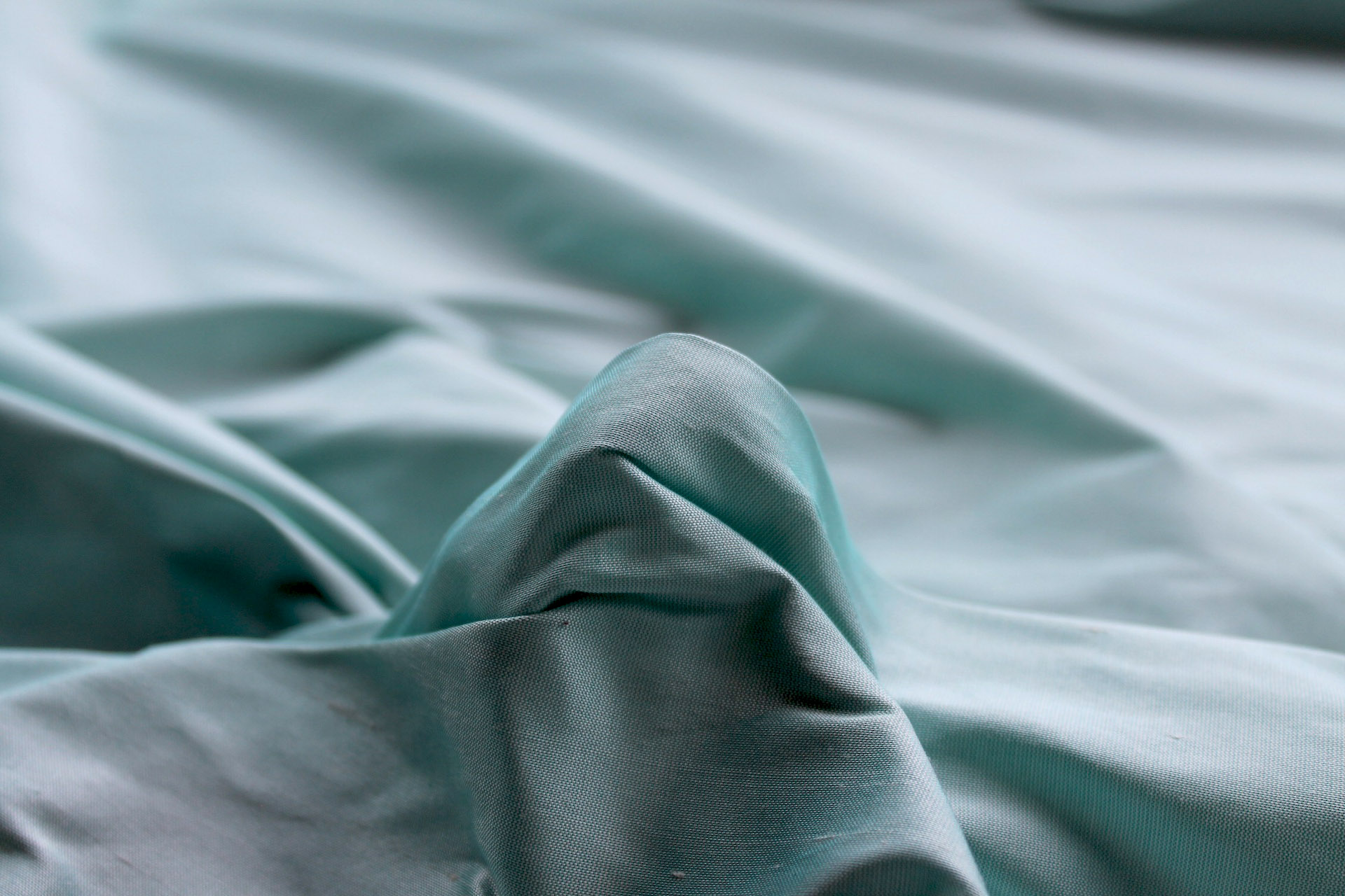 Silk Dupion - Mint shot White - B89 fabric, image 4 of 6