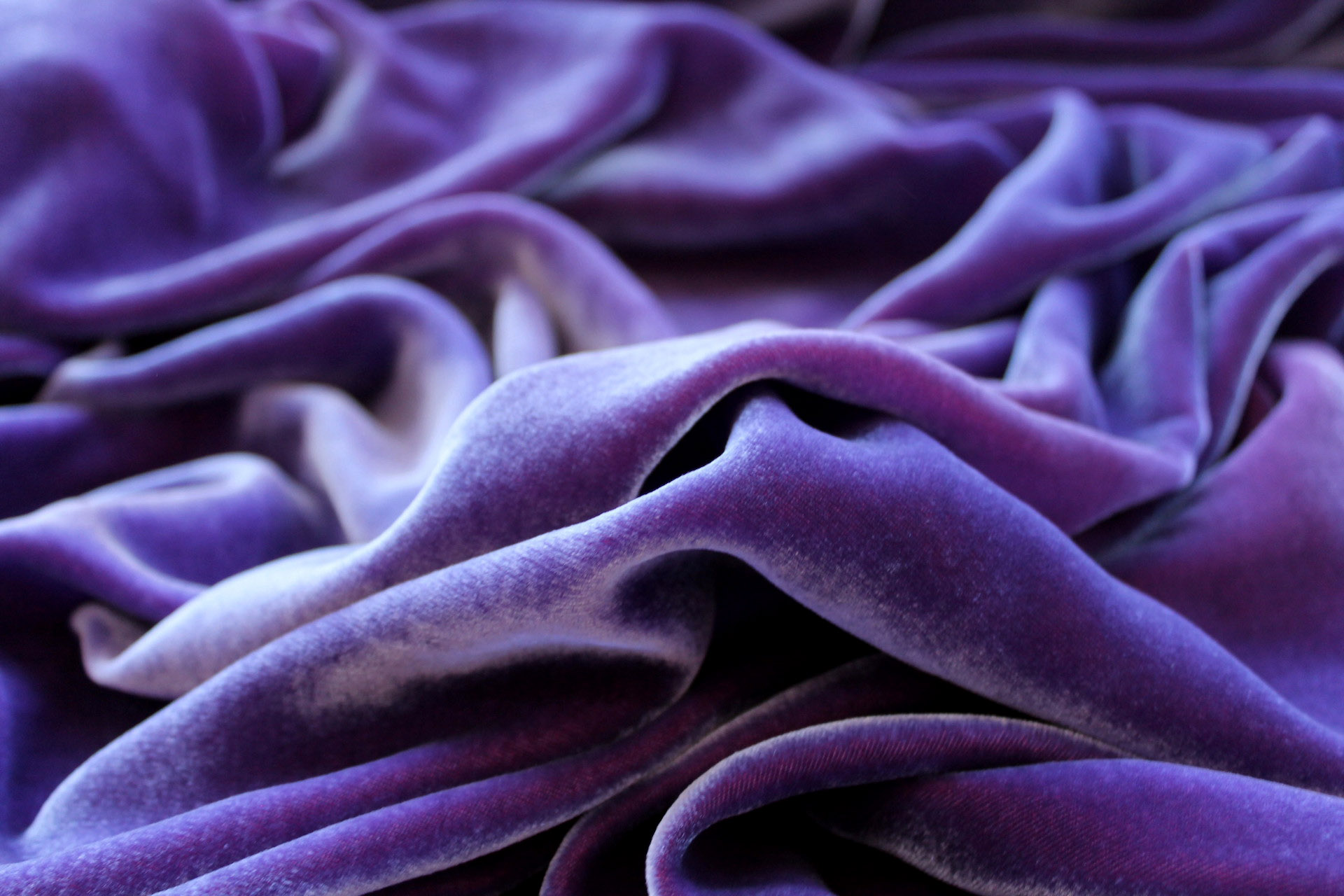 Silk Velvet - Purple Heart fabric, image 4 of 5