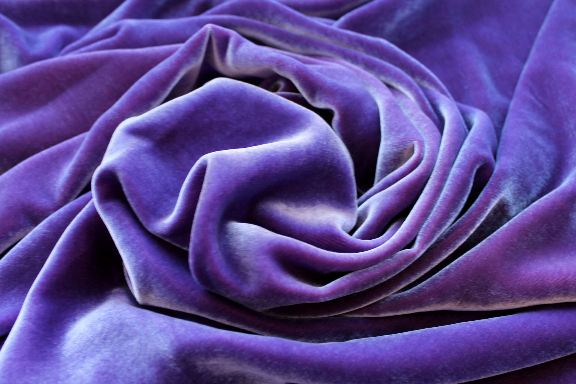 Silk Velvet - Purple Heart fabric, image 5 of 5