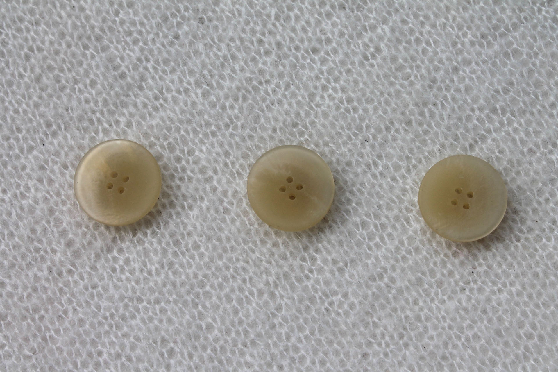 Straw Gold Iridescent Button - 2cm, image 2 of 4
