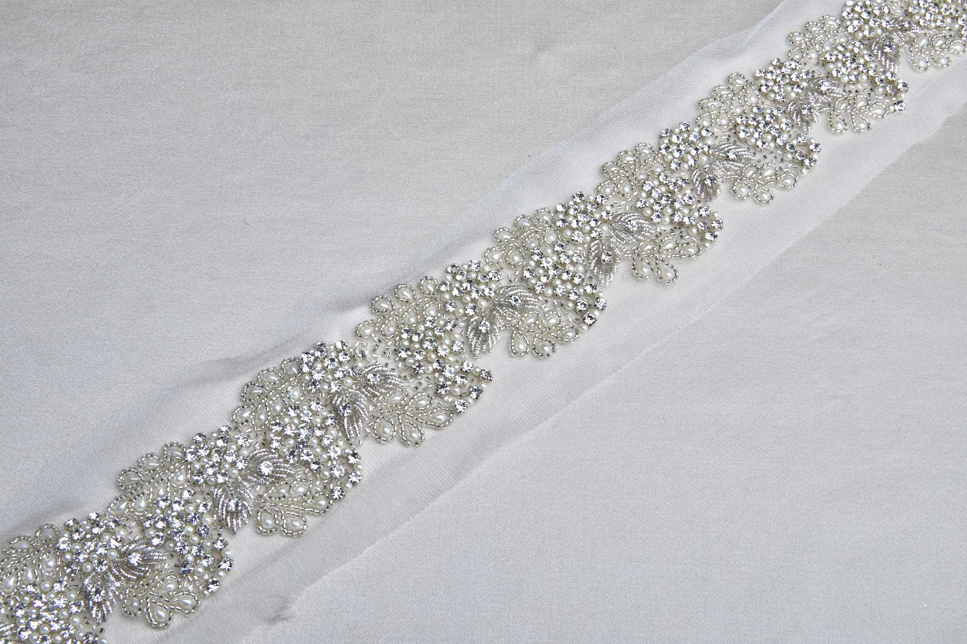 Beaded Diamanté Pearl Trim in Ivory and Silver, image 4 of 4