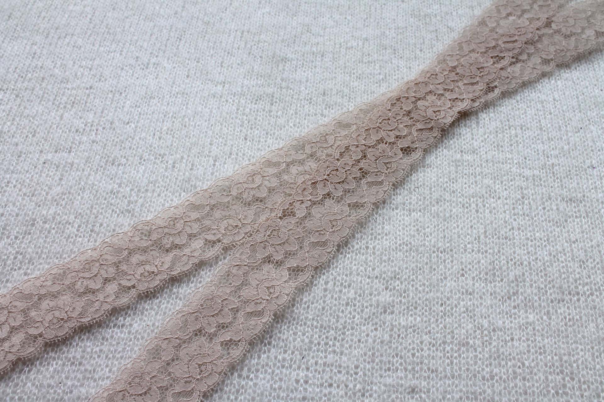 Double Scallop Leavers Lace Trim - Blush, image 2 of 4