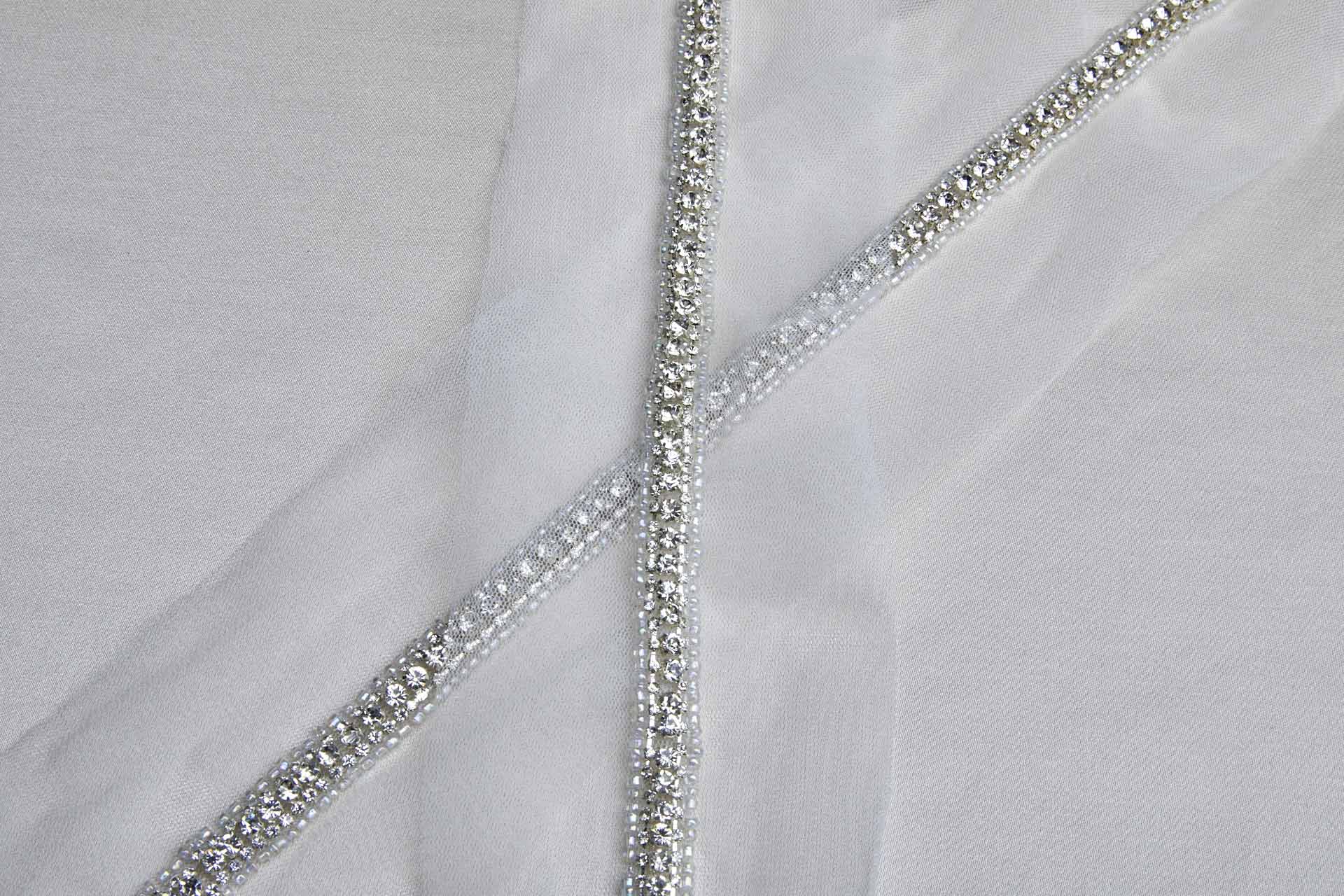 Clear Seed Beads and Diamante Trim in Silver, image 3 of 4