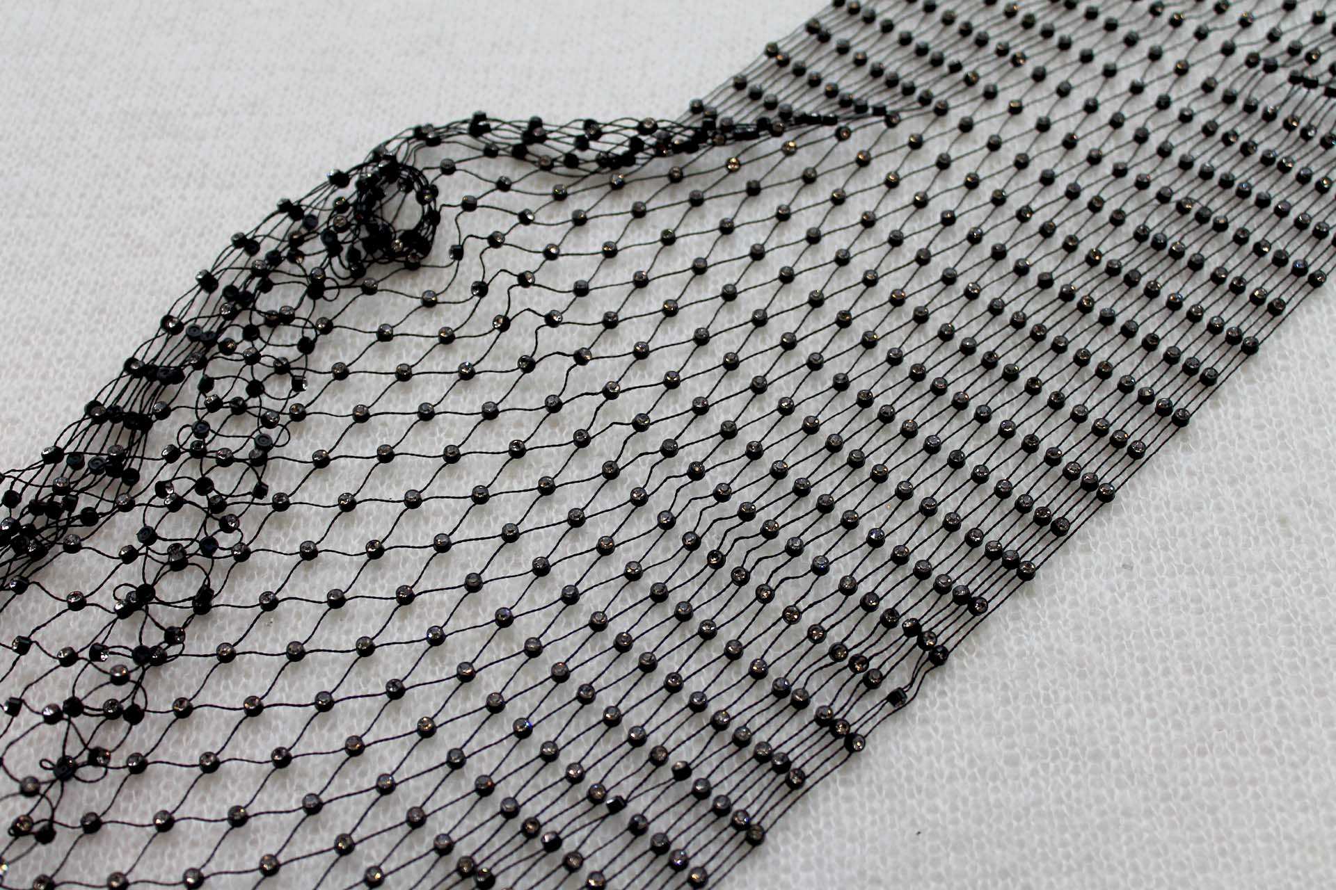 Diamanté Net - Black trim, image 3 of 4