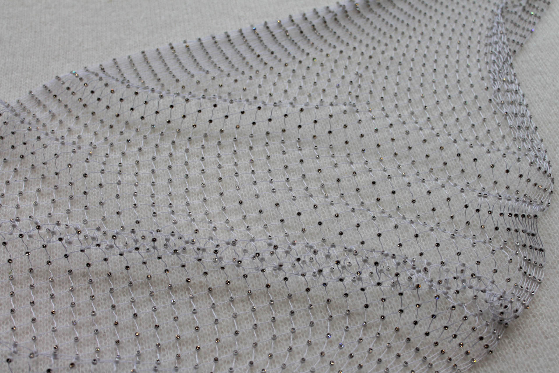Diamanté Net - White trim, image 3 of 5