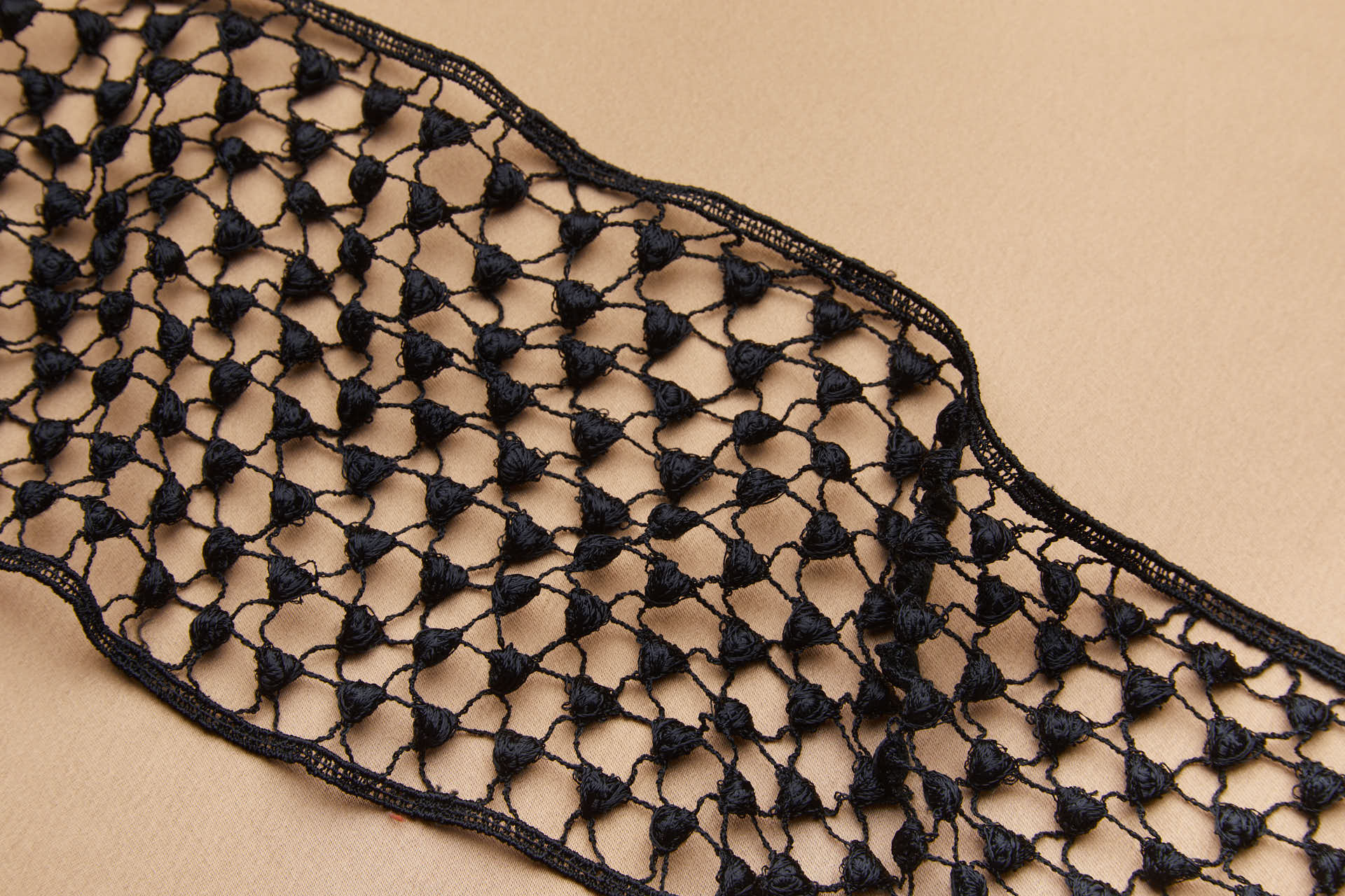 Triangle Dot Guipure Lace Net Trim - Black