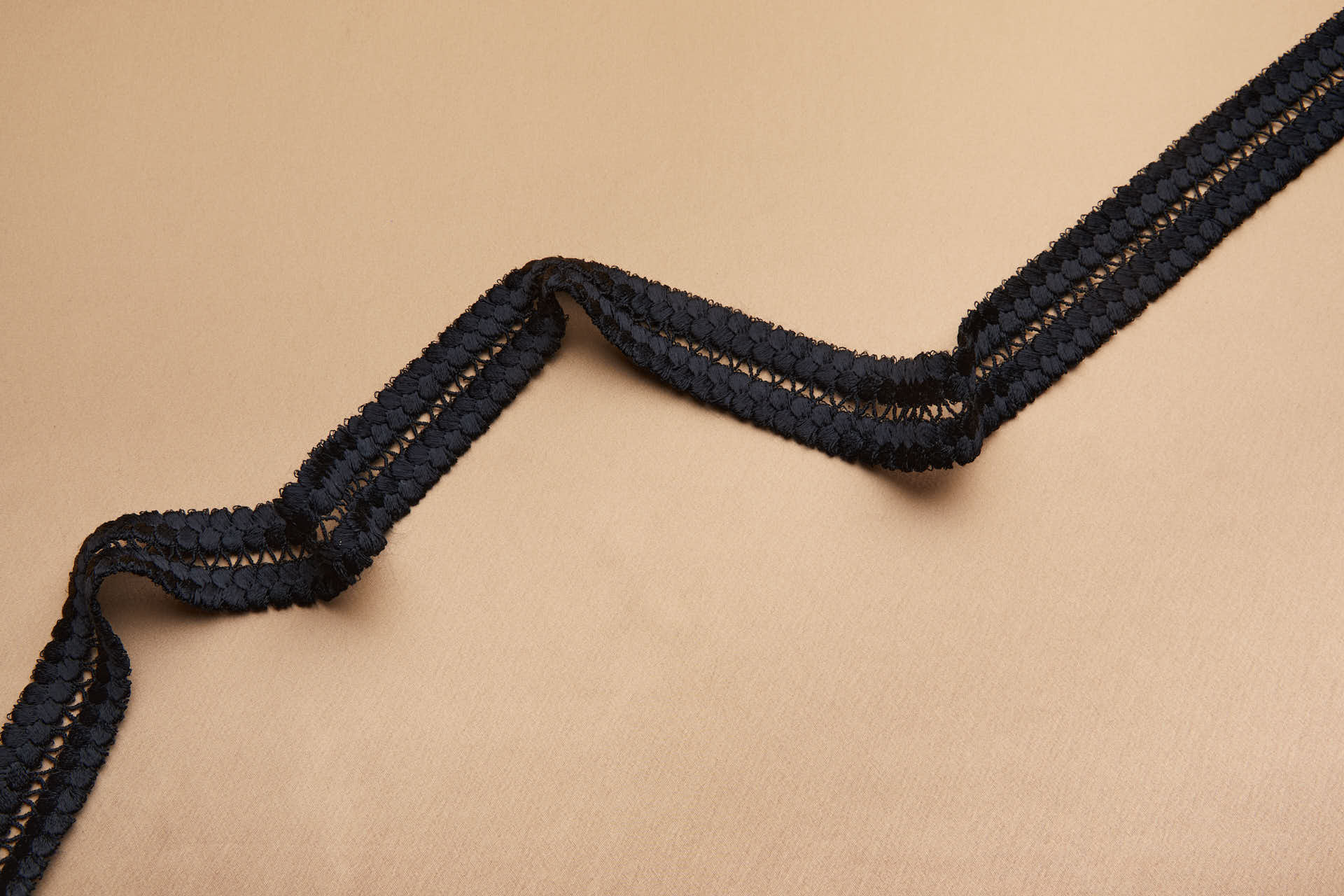 Circles and Stitch Braid Style Guipure Lace Trim - Black, image 4 of 8