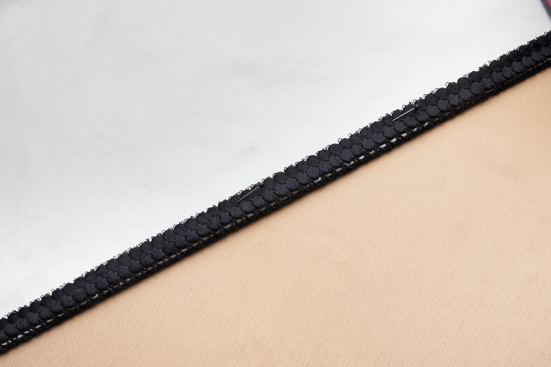 Circles and Stitch Braid Style Guipure Lace Trim - Black, image 3 of 8