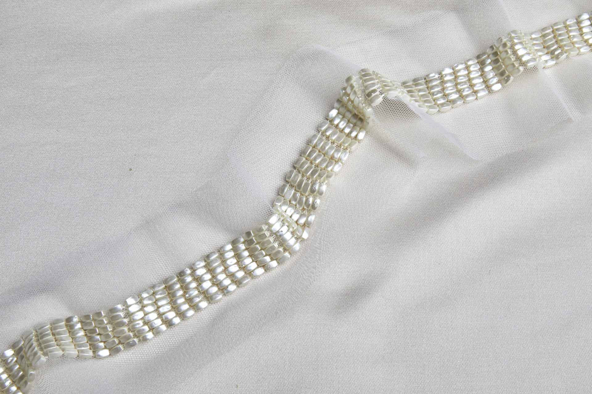 Cream Rectangular Pearl Trim, image 4 of 7