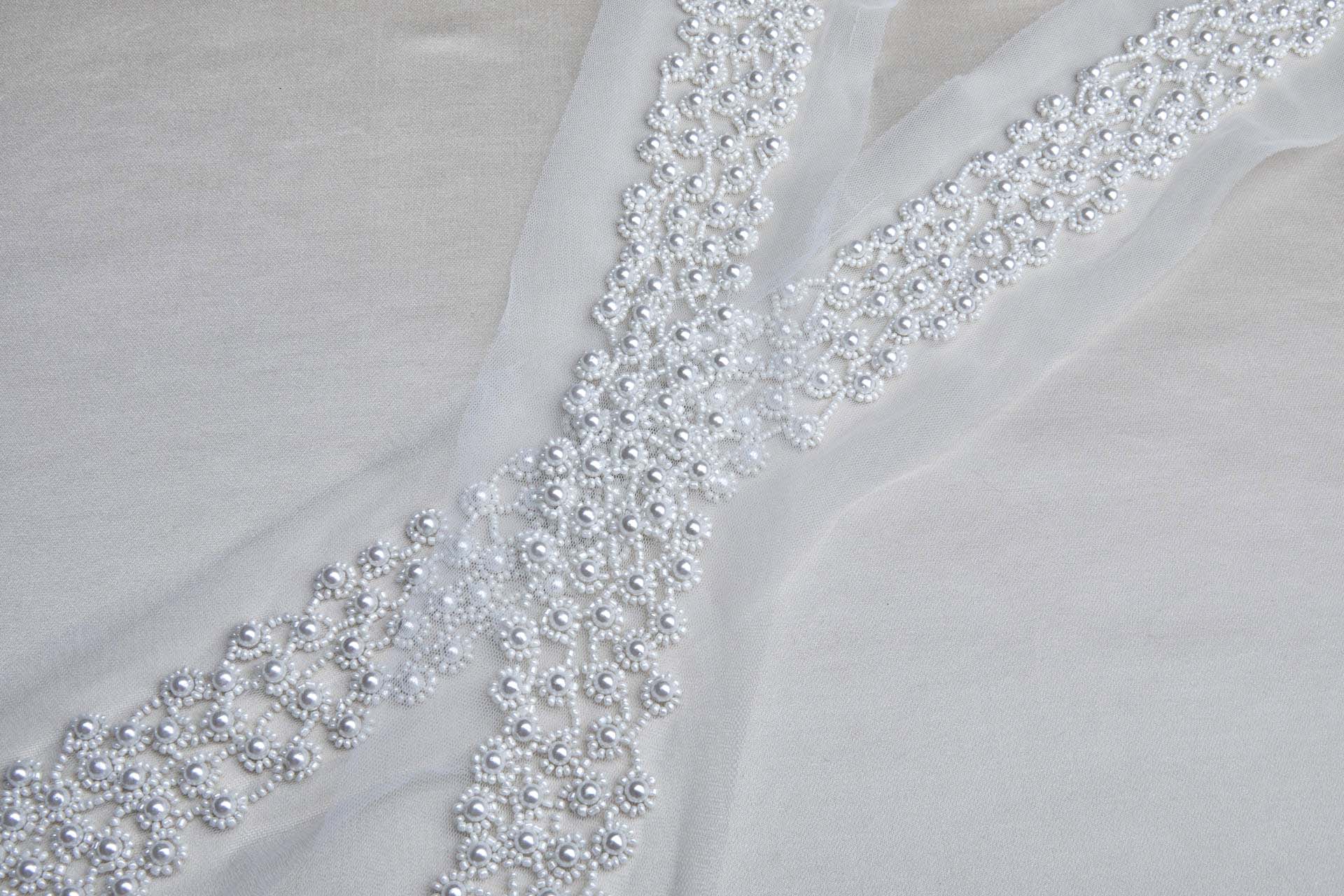White Pearl and Glass Bead Trim, image 4 of 6