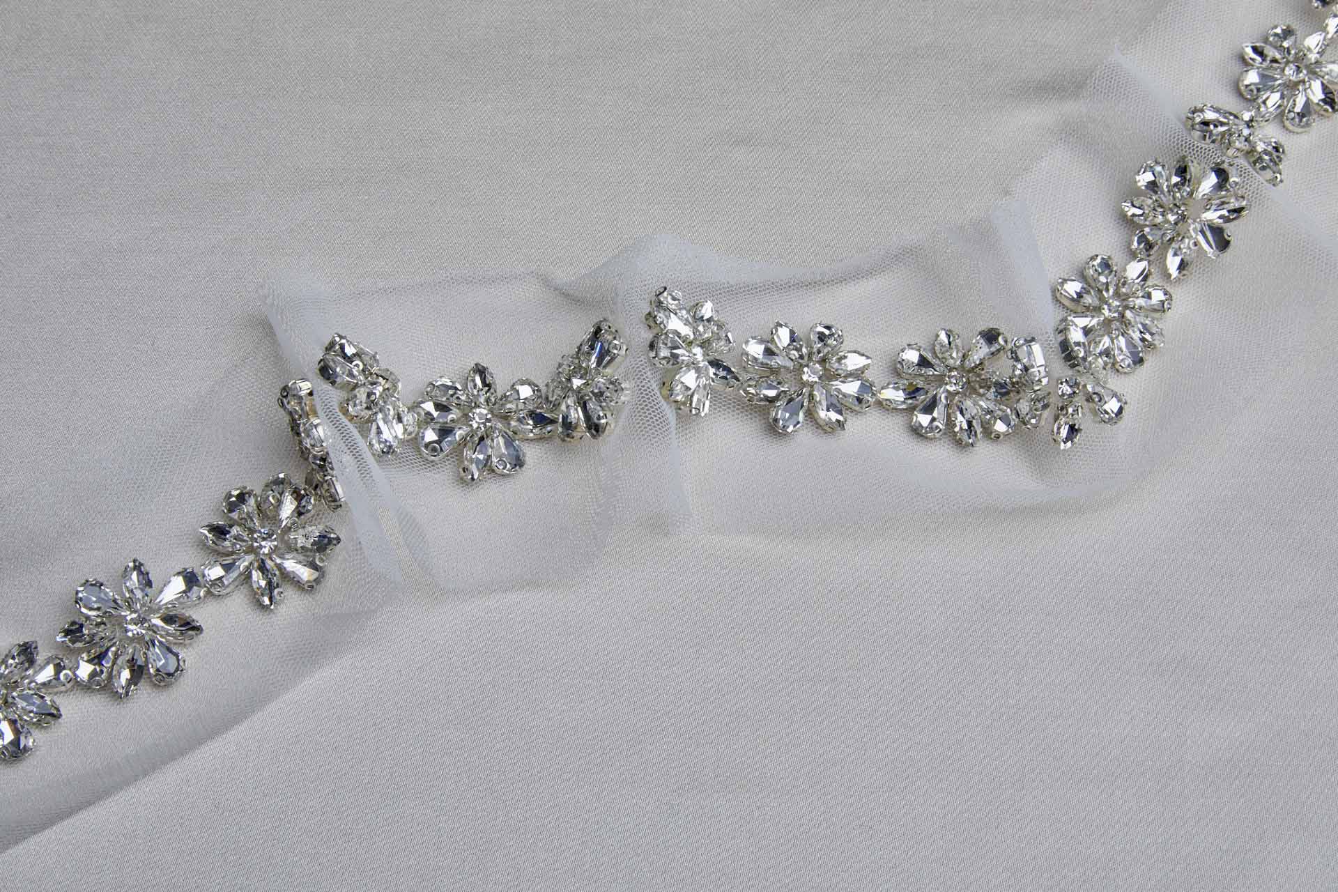 Small Diamante Flower Trim - Clear / Silver, image 3 of 5