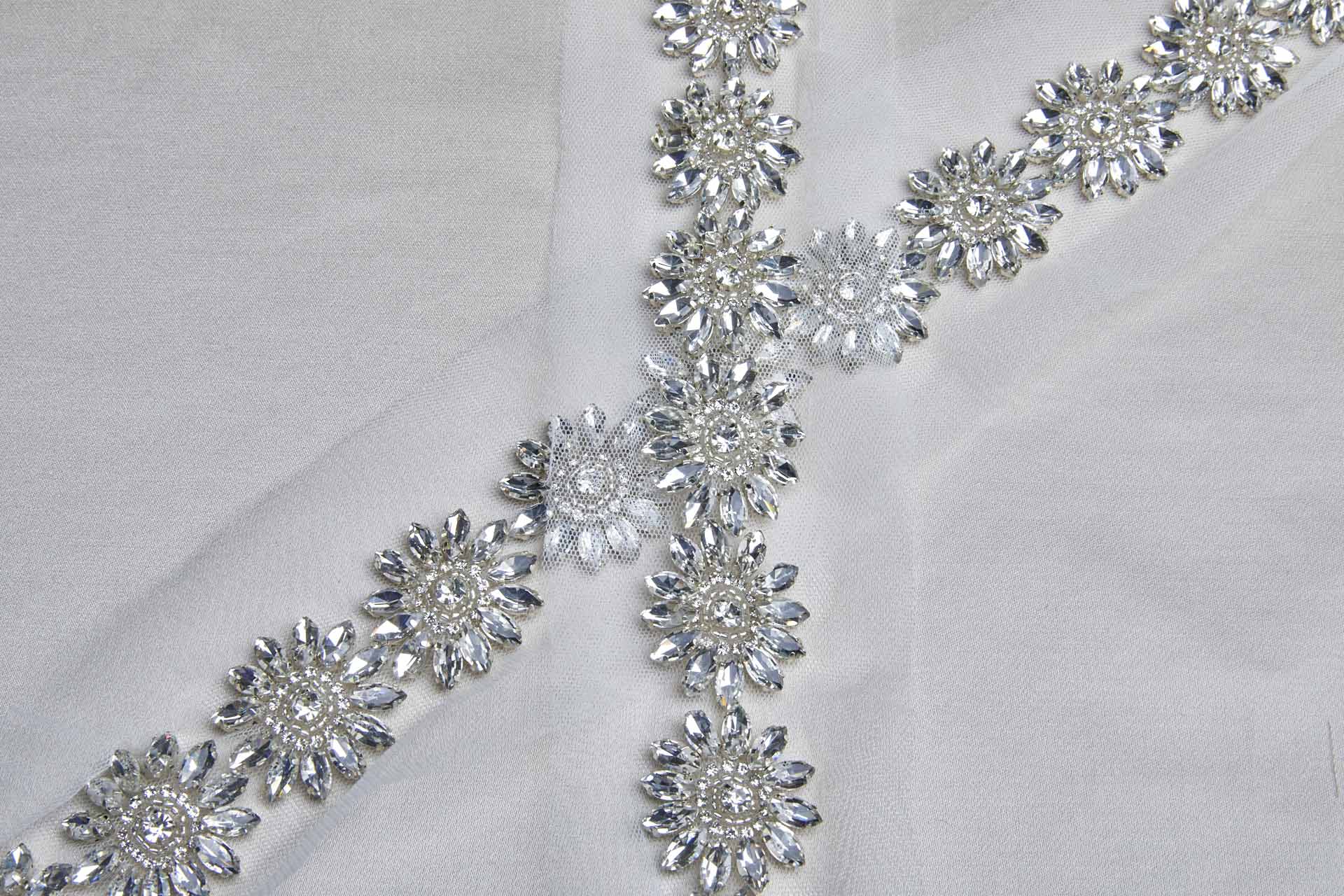 Diamante Flower Trim - Clear / Silver, image 5 of 6