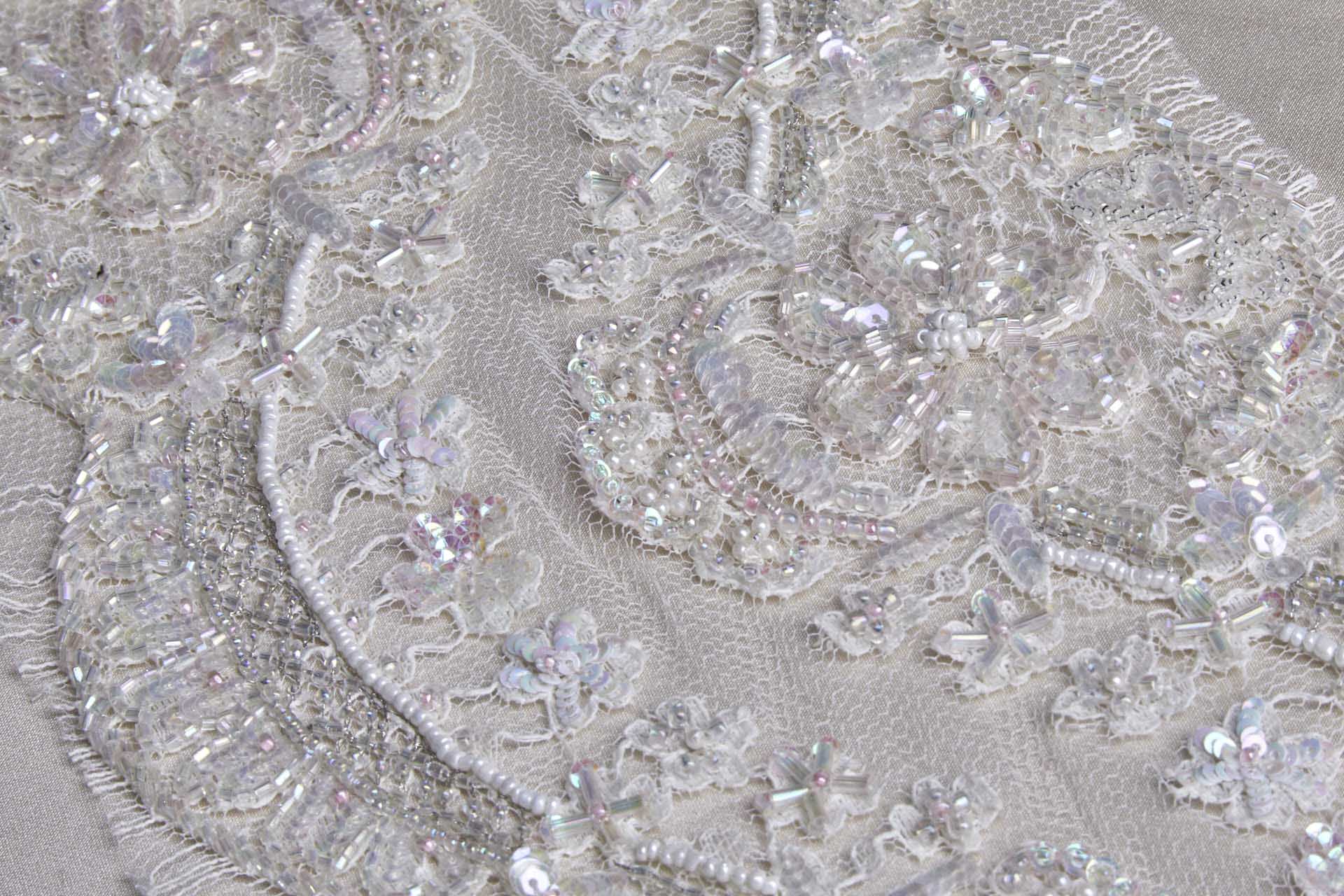 Double Scalloped AB Beaded and Sequinned Leavers Lace Trim in Ivory, image 4 of 9