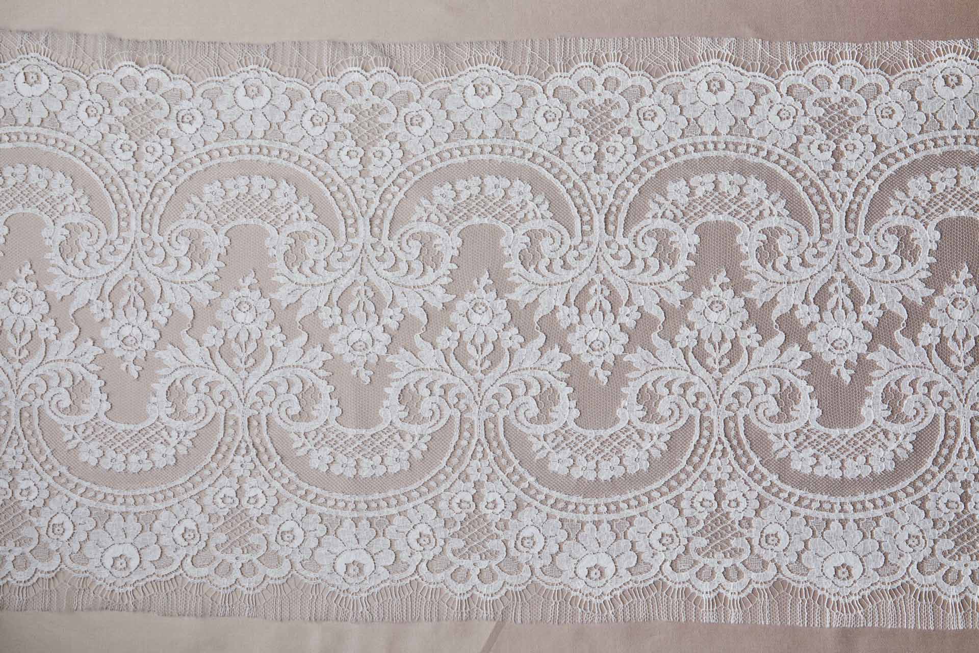 Wide Width Double Scalloped Leavers Lace Trim - Vintage Ivory, image 6 of 7