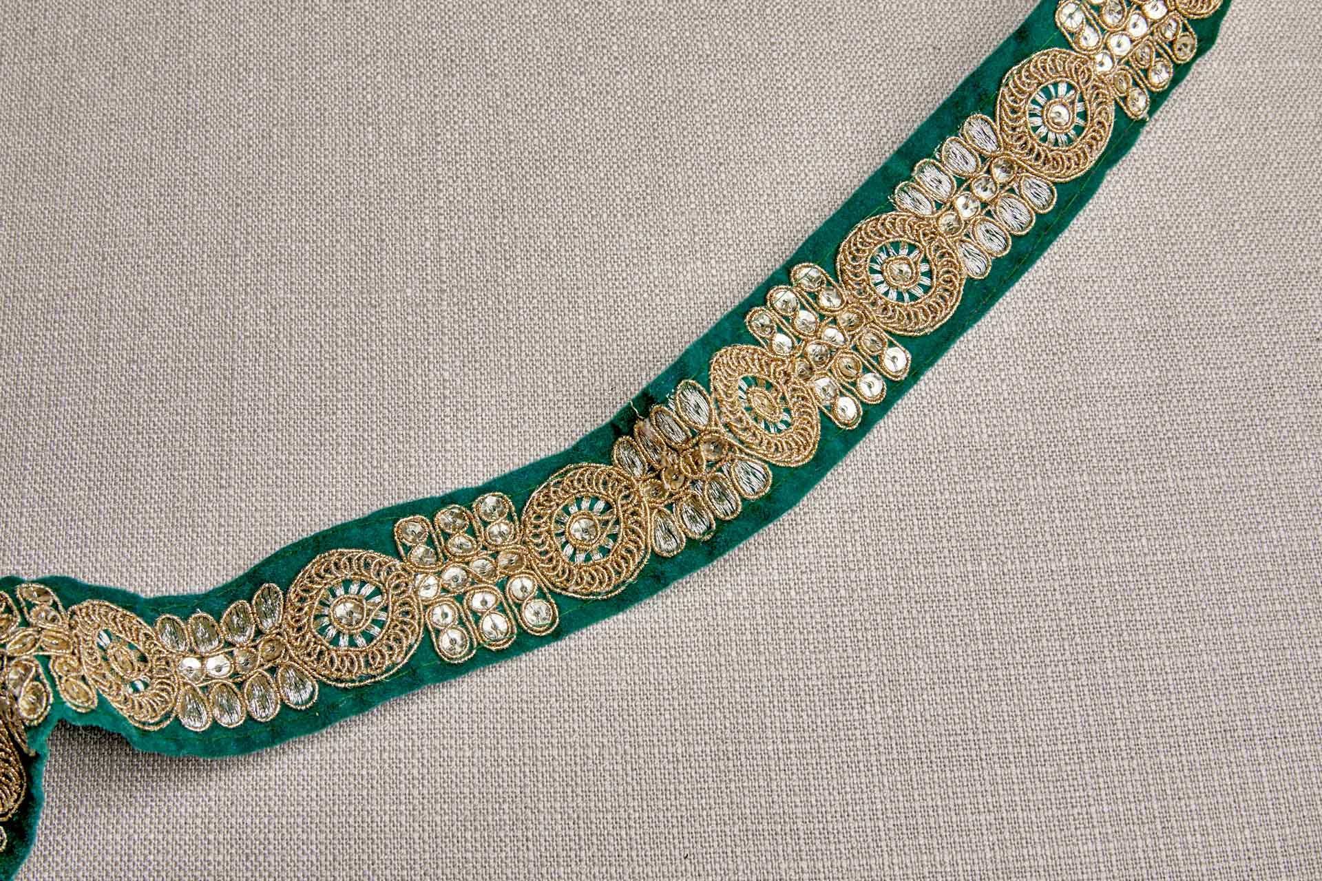 Rosette Motif Trim - Gold on Green, image 7 of 7