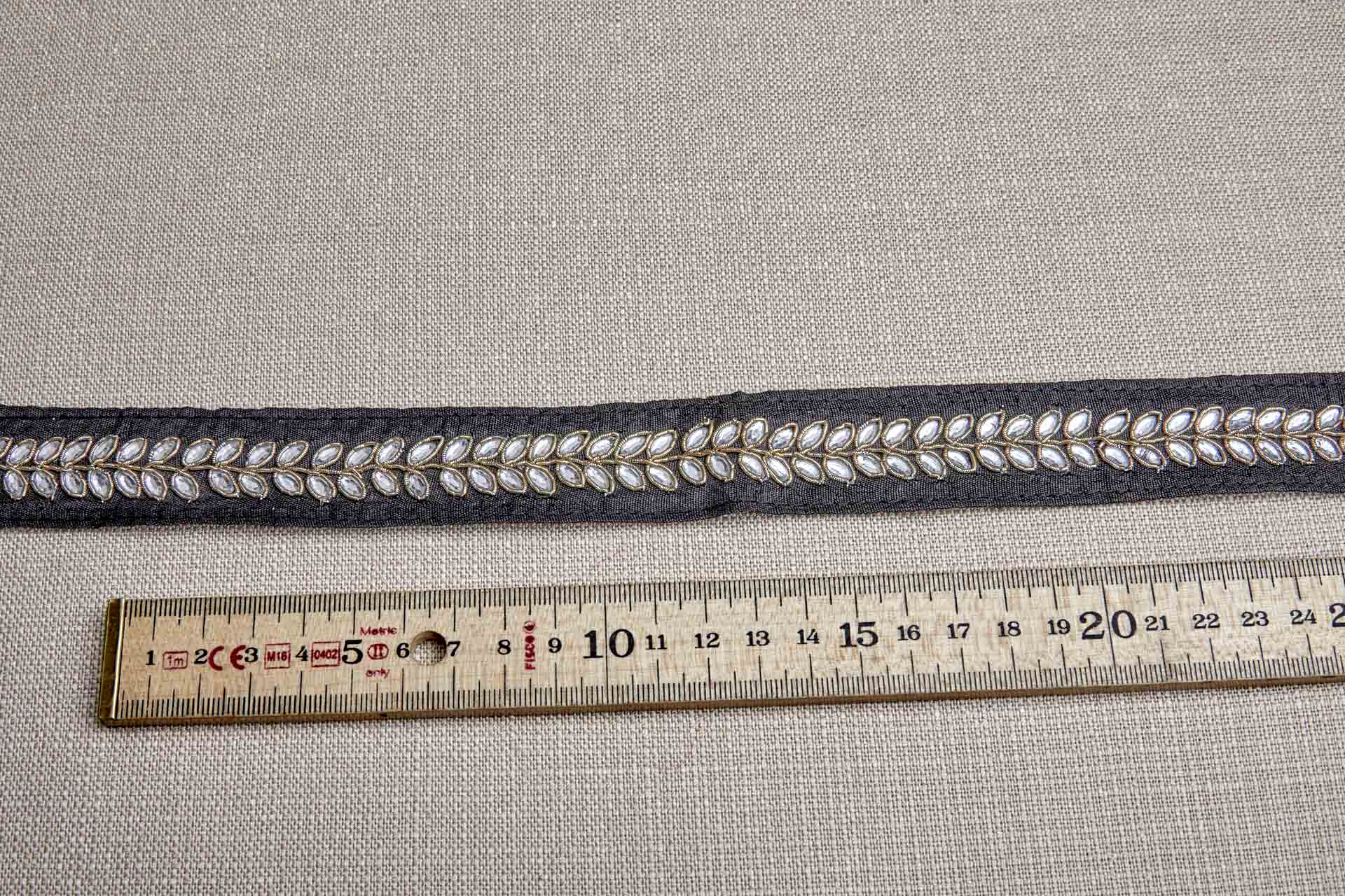 Small Crystal Leaves Trim With Gold on Black, image 2 of 5