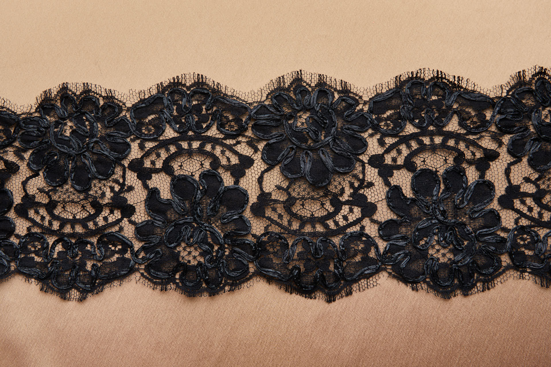 Floral Leavers Lace Trim Raffia Corded - Black, image 7 of 7