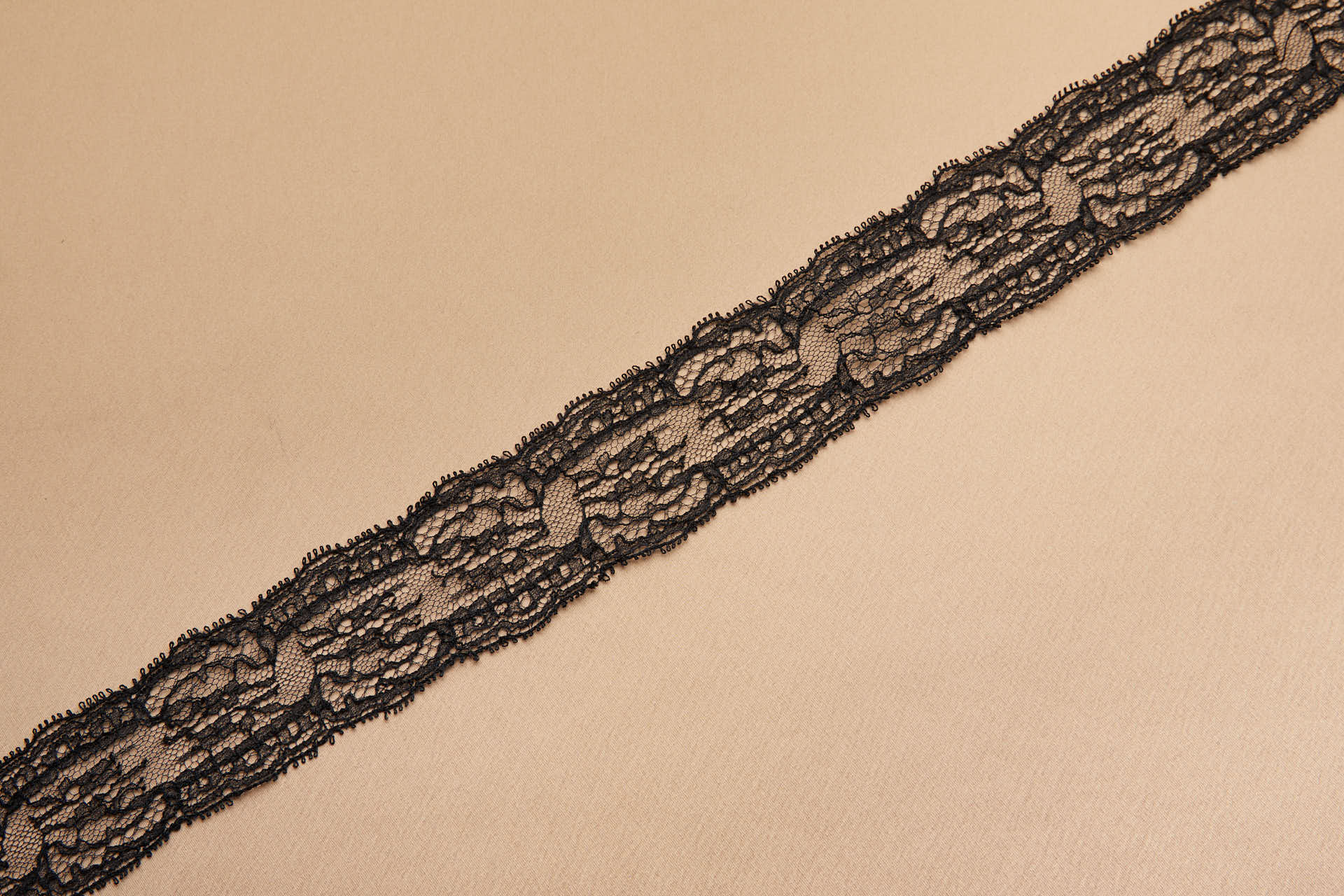 Double Scallop Floral Scroll Chantilly Lace Trim - Black, image 6 of 7