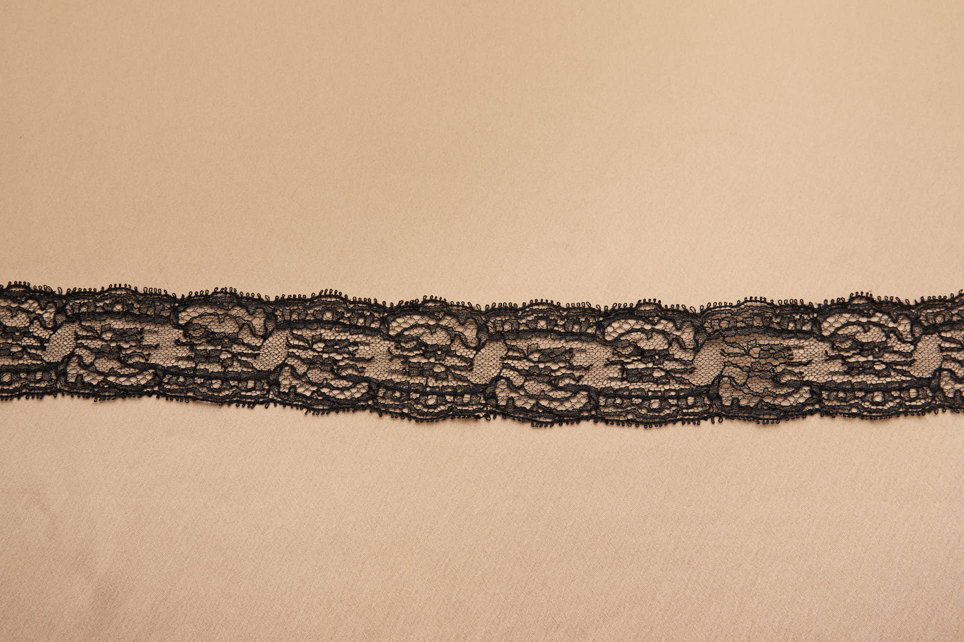 Double Scallop Floral Scroll Chantilly Lace Trim - Black, image 7 of 7