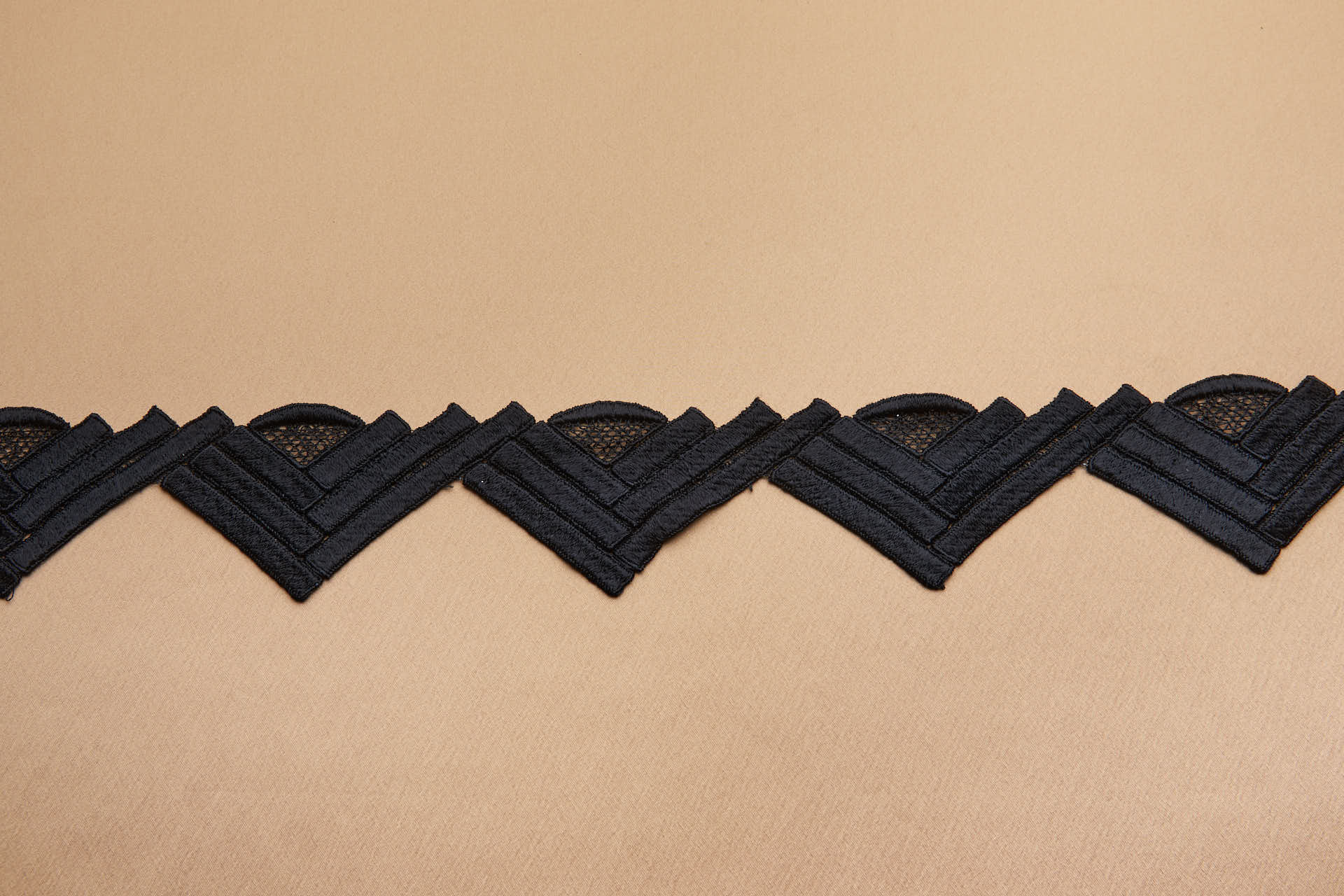 Triangle Points Guipure Lace Trim - Black, image 3 of 7