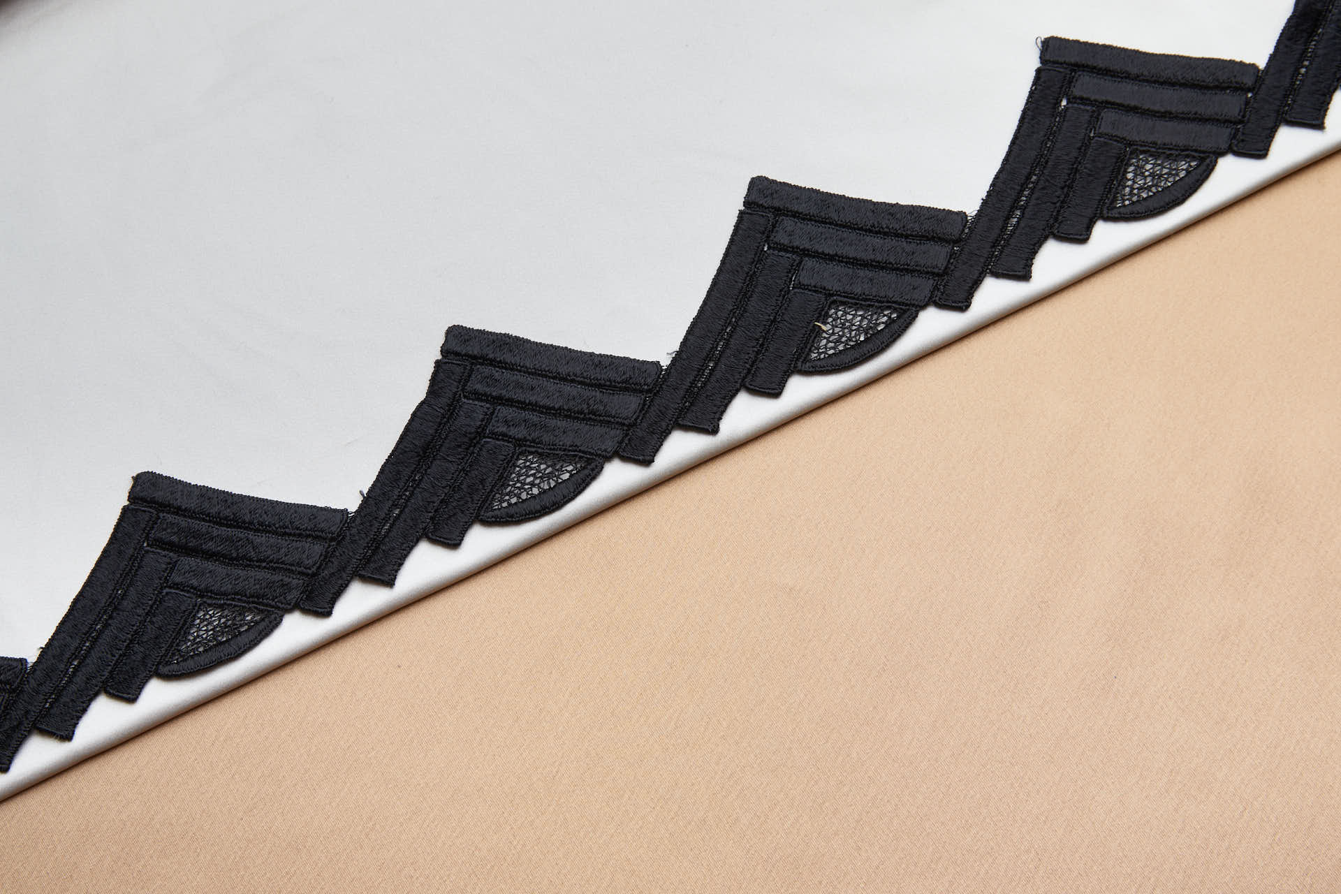 Triangle Points Guipure Lace Trim - Black, image 2 of 7