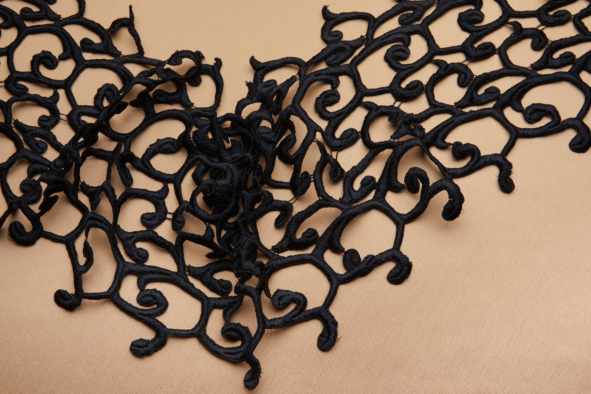 Large Scroll Guipure Trim - Black, image 5 of 7