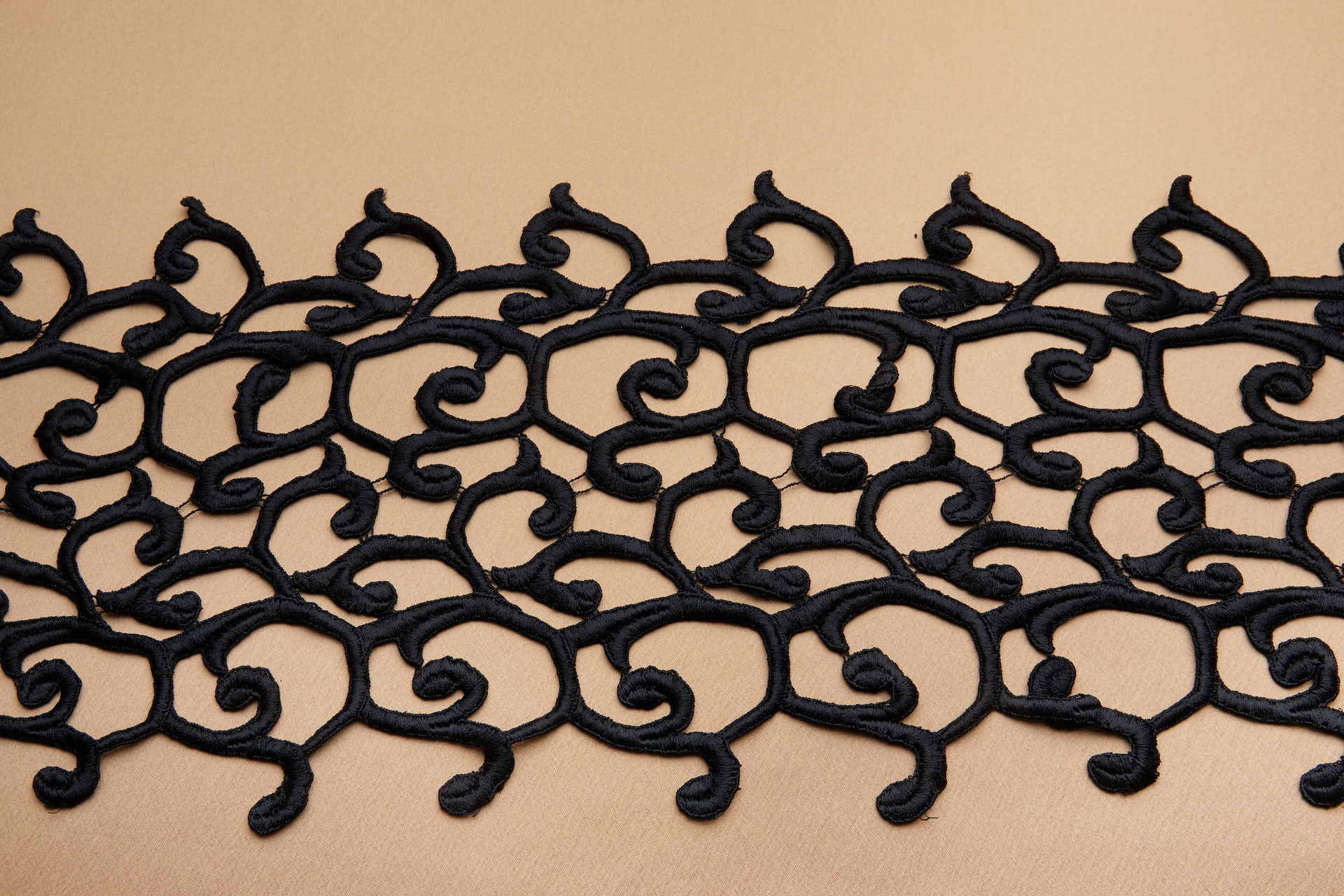 Large Scroll Guipure Trim - Black, image 7 of 7