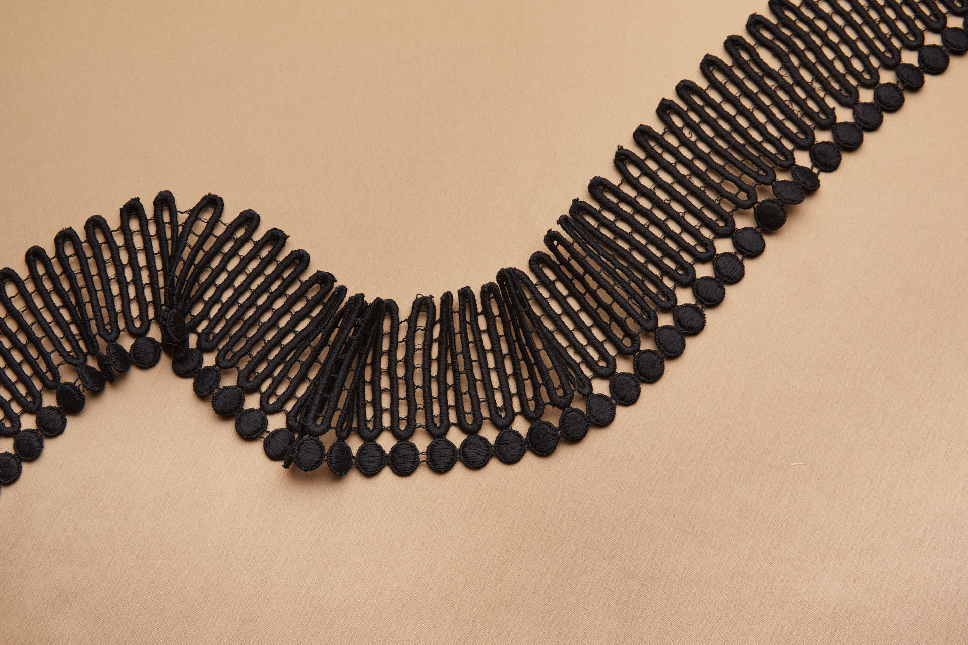 Circle and Squiggle Guipure Trim - Black, image 3 of 9