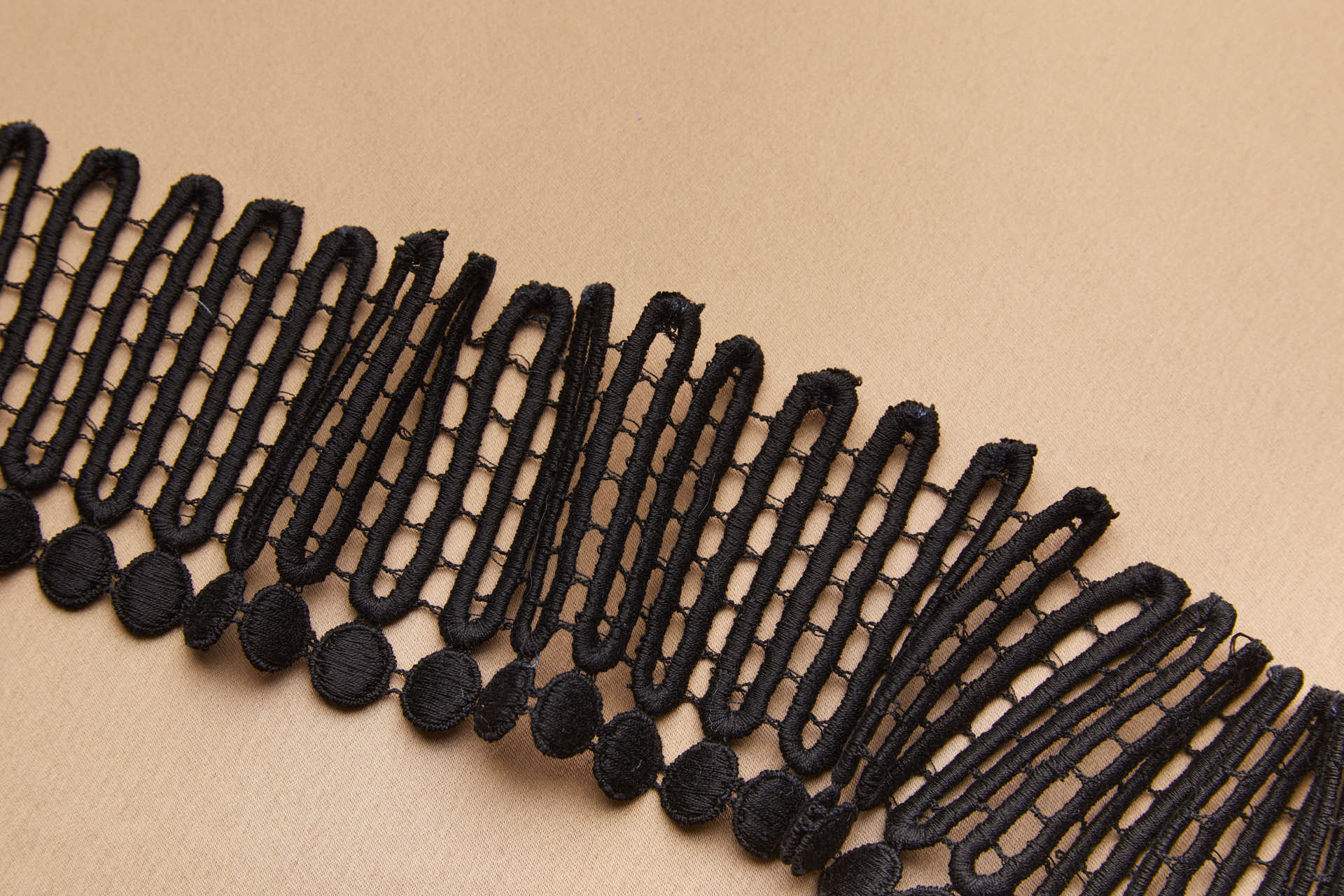 Circle and Squiggle Guipure Trim - Black