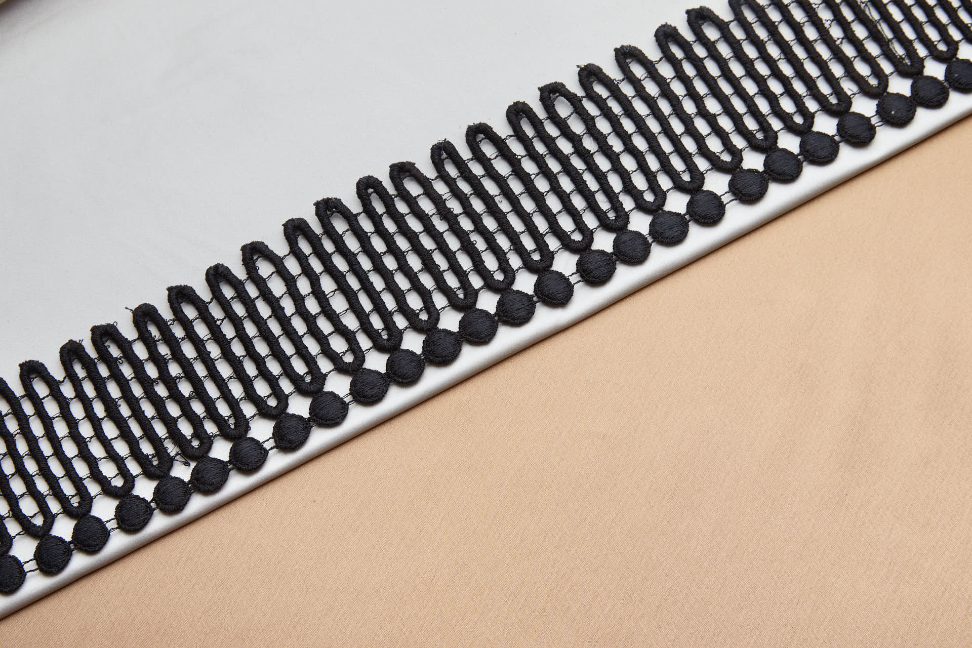 Circle and Squiggle Guipure Trim - Black, image 2 of 9