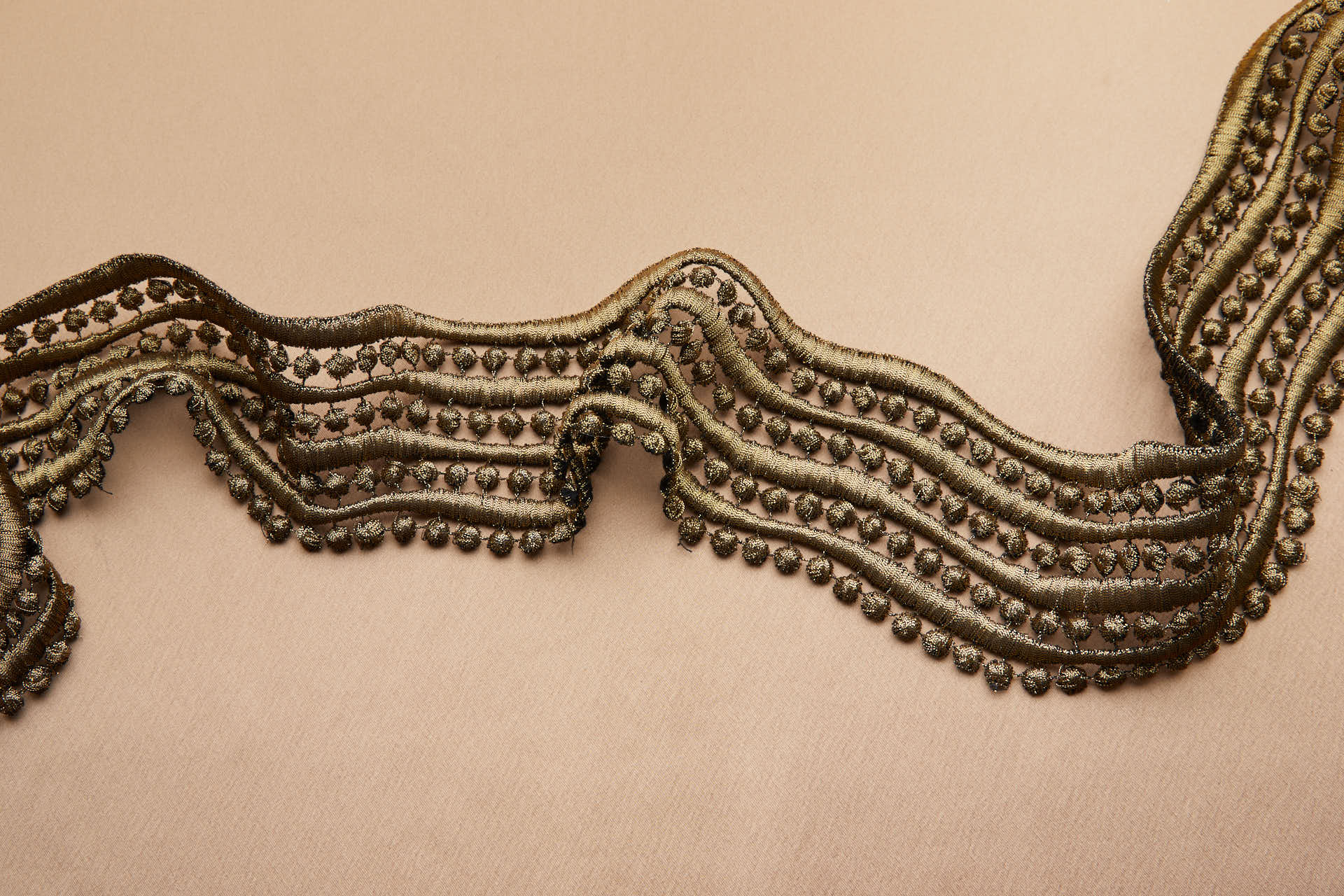 Guipure Wave and Dots Lace - Dark Gold trim, image 2 of 7