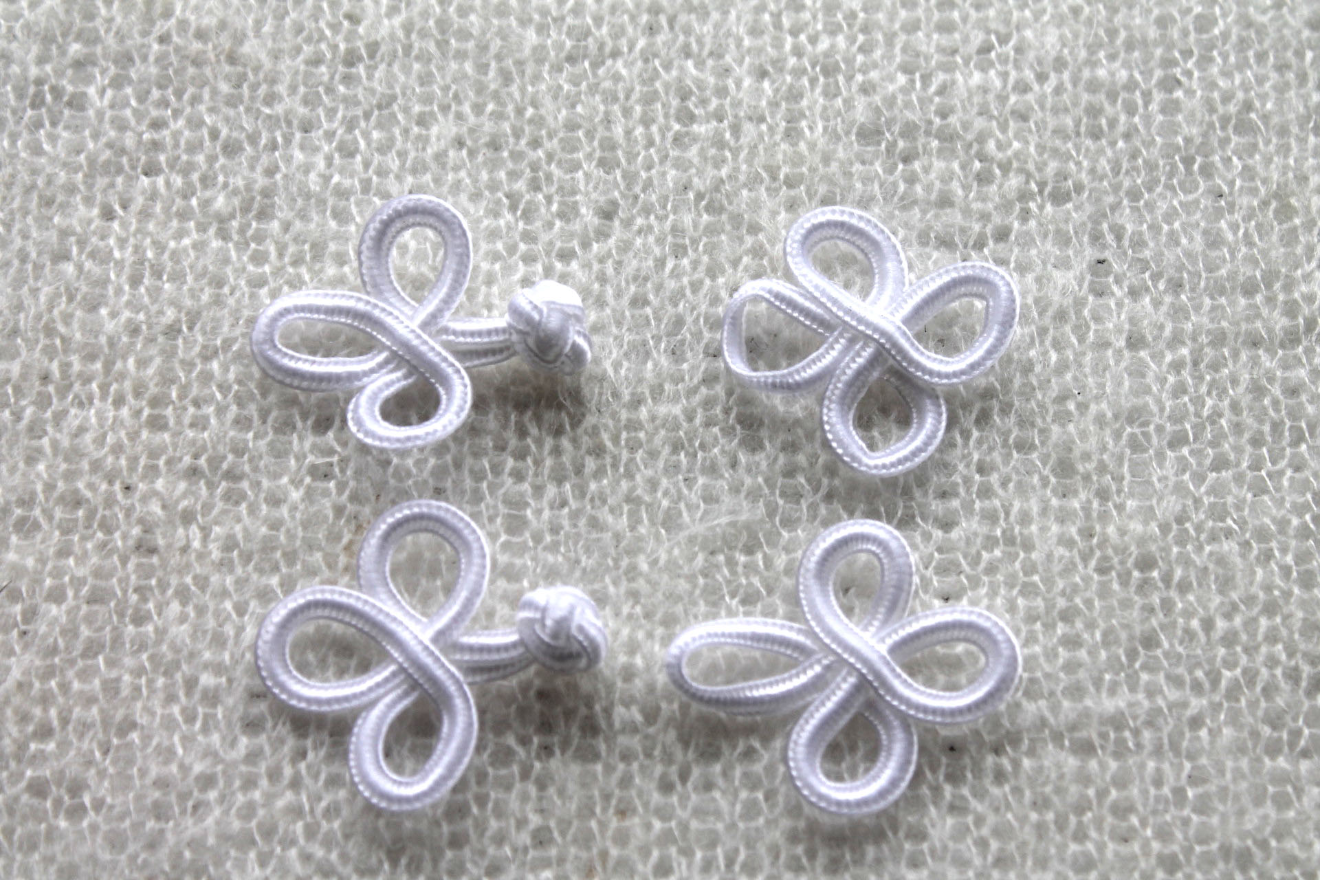 Small White Frog Fastening button, image 5 of 6