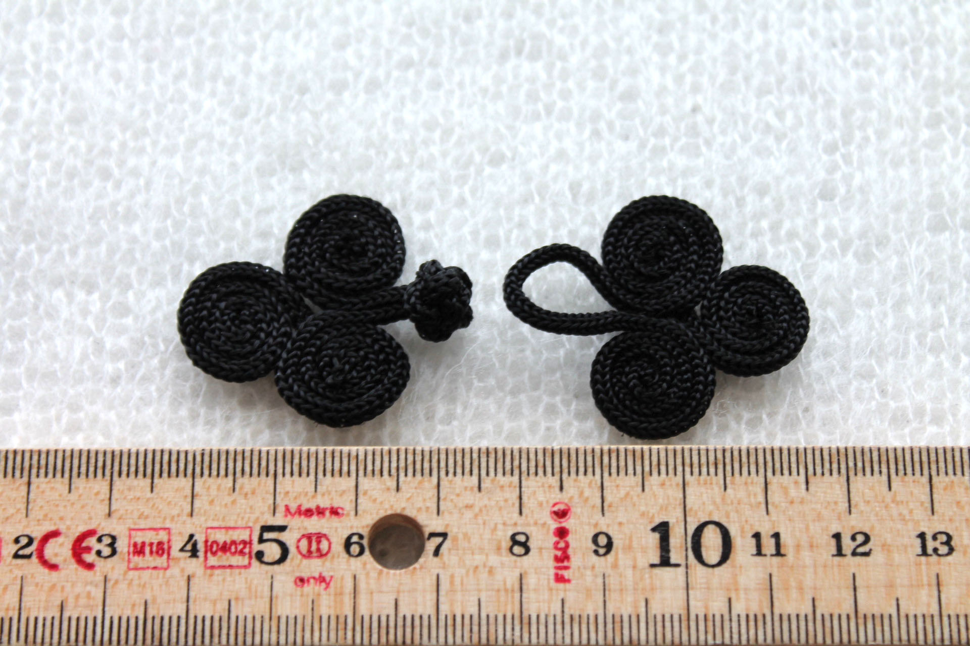 Small Black Frog Fastening button, image 5 of 5
