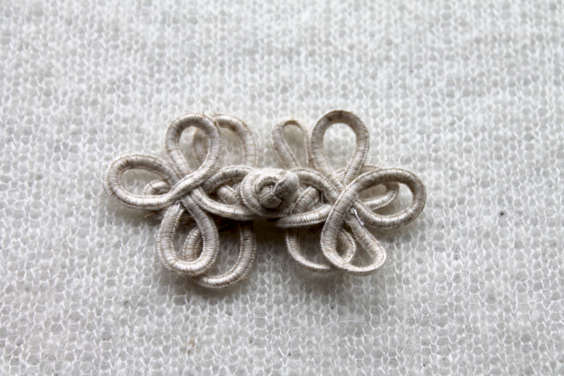 Large Ecru Frog Fastening button, image 2 of 5